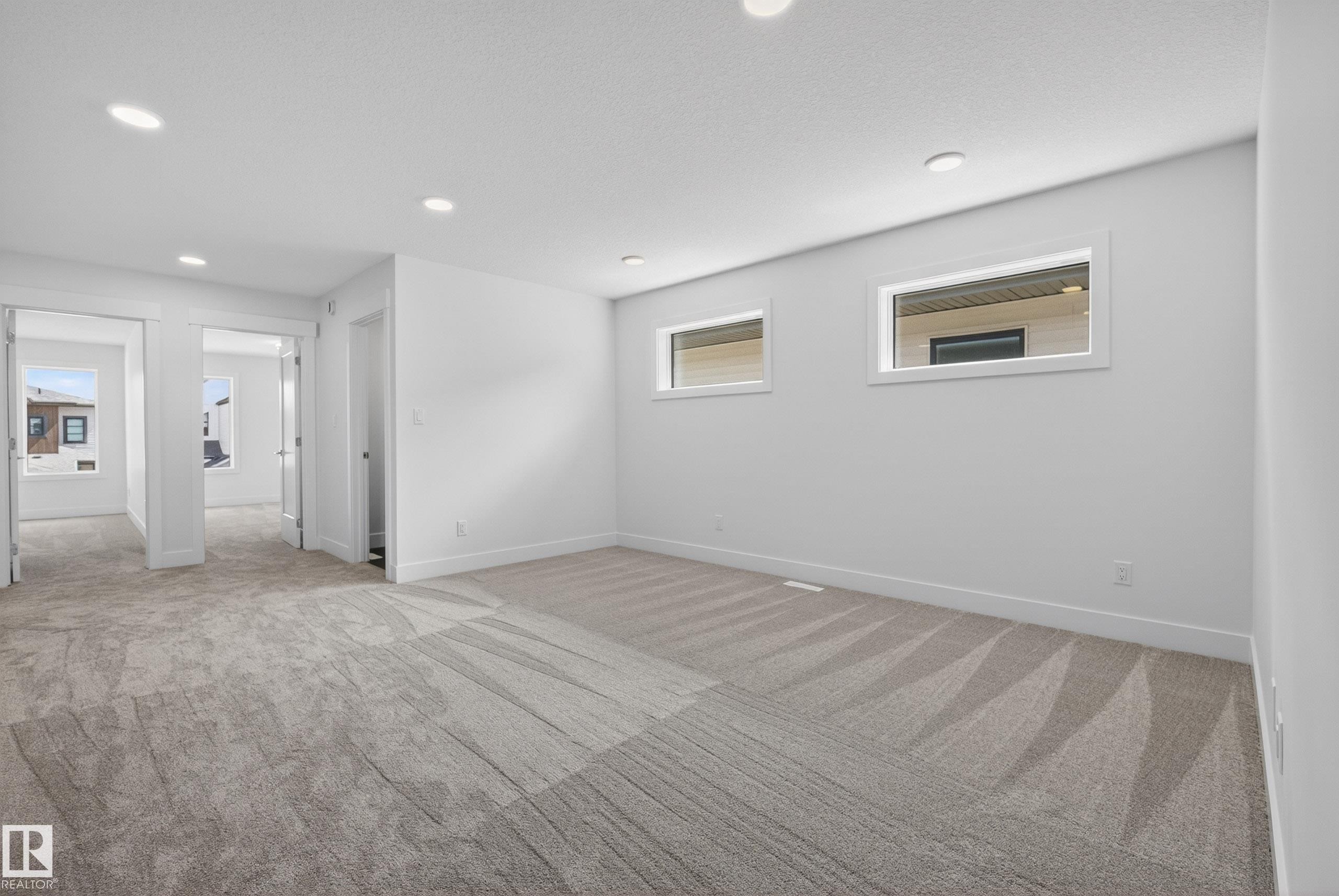 7089 Kiviaq Crescent, Edmonton, AB - Indoor Photo Showing Other Room