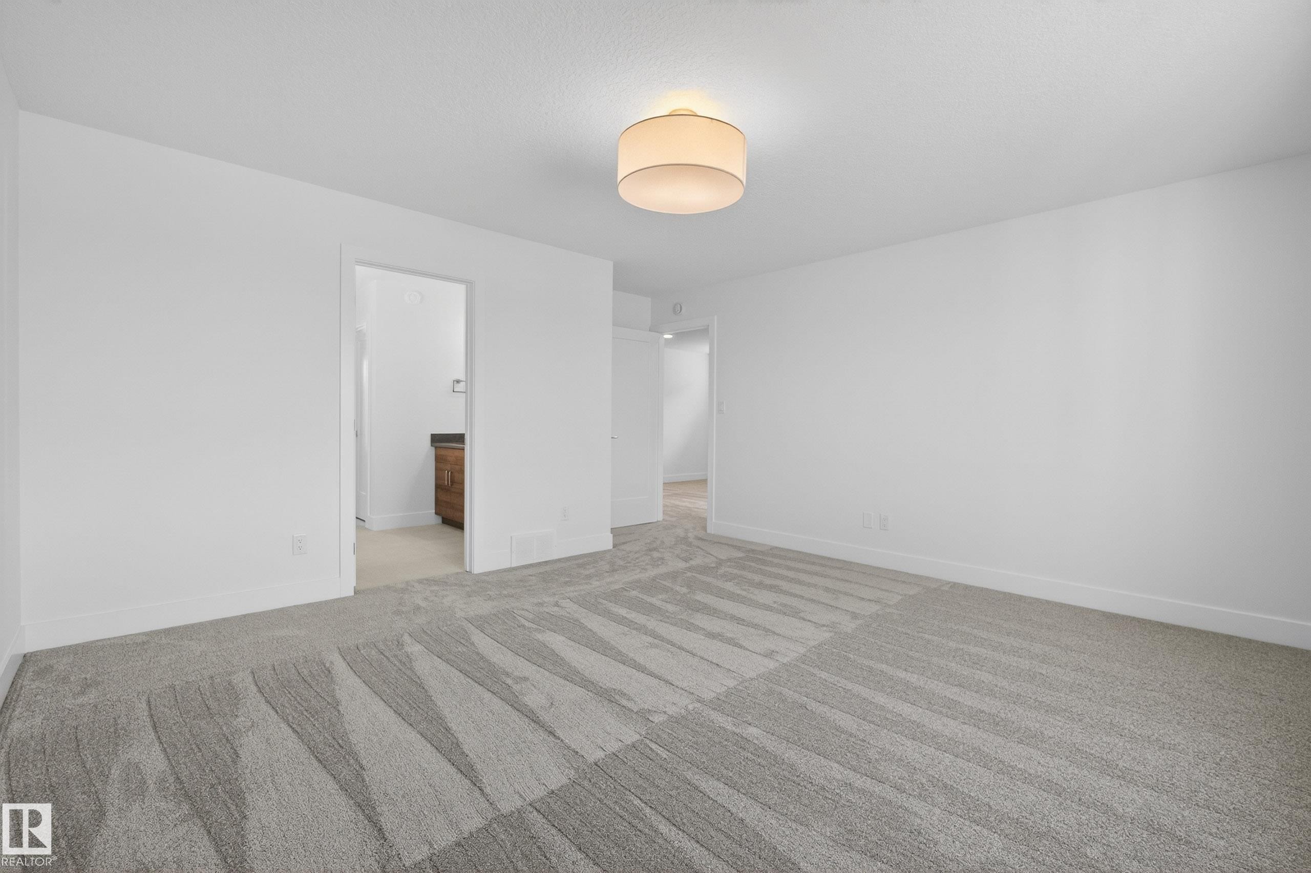 7089 Kiviaq Crescent, Edmonton, AB - Indoor Photo Showing Other Room