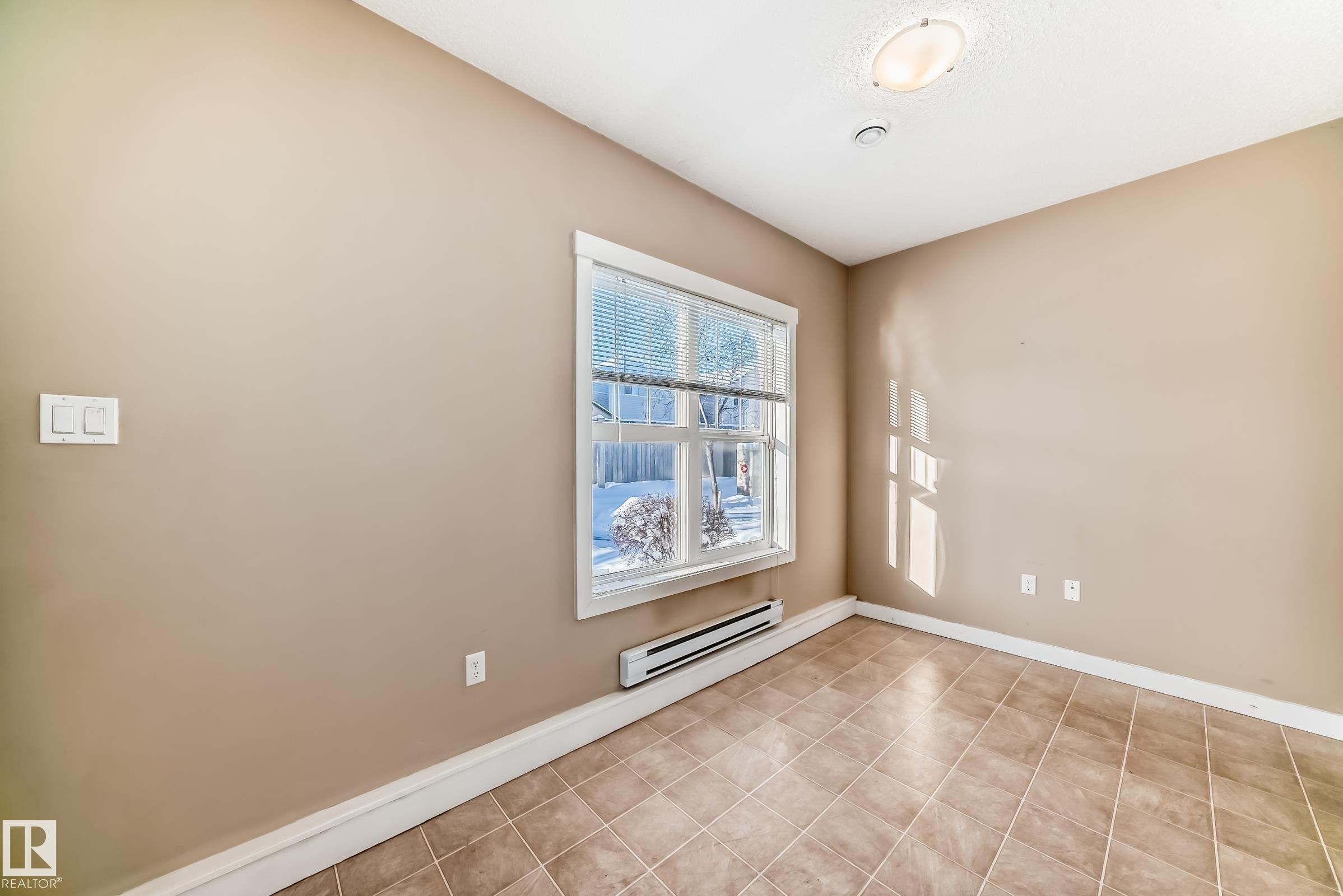 65 8315 180 Avenue, Edmonton, AB - Indoor Photo Showing Other Room