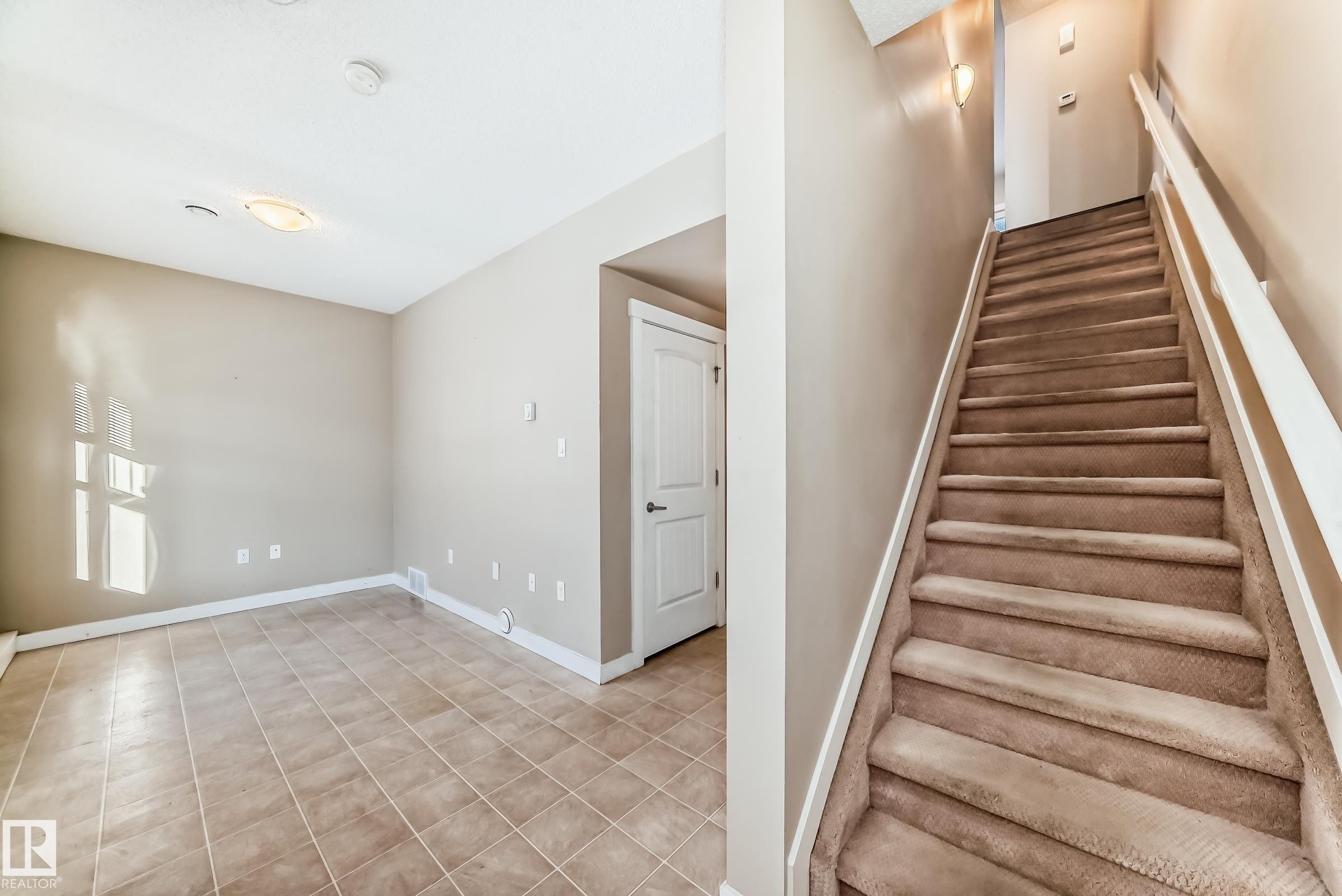 65 8315 180 Avenue, Edmonton, AB - Indoor Photo Showing Other Room