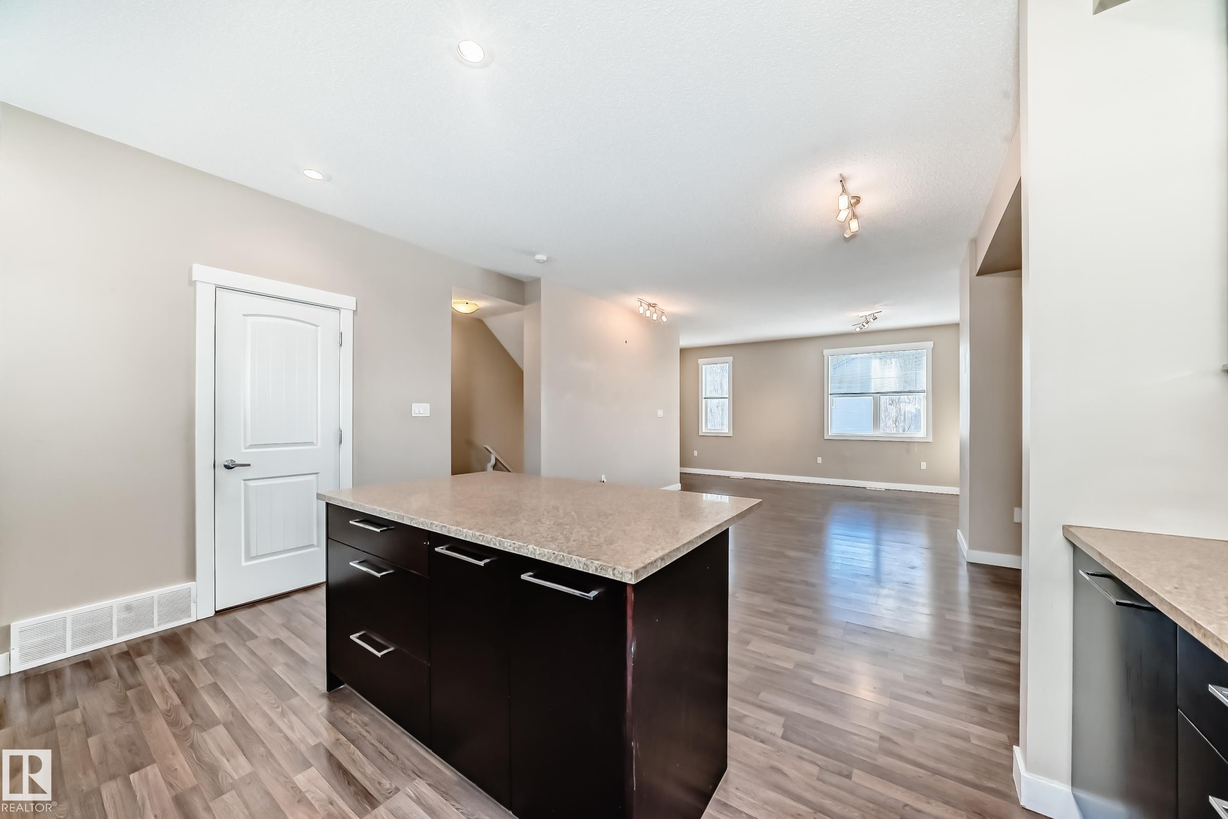 65 8315 180 Avenue, Edmonton, AB - Indoor Photo Showing Other Room