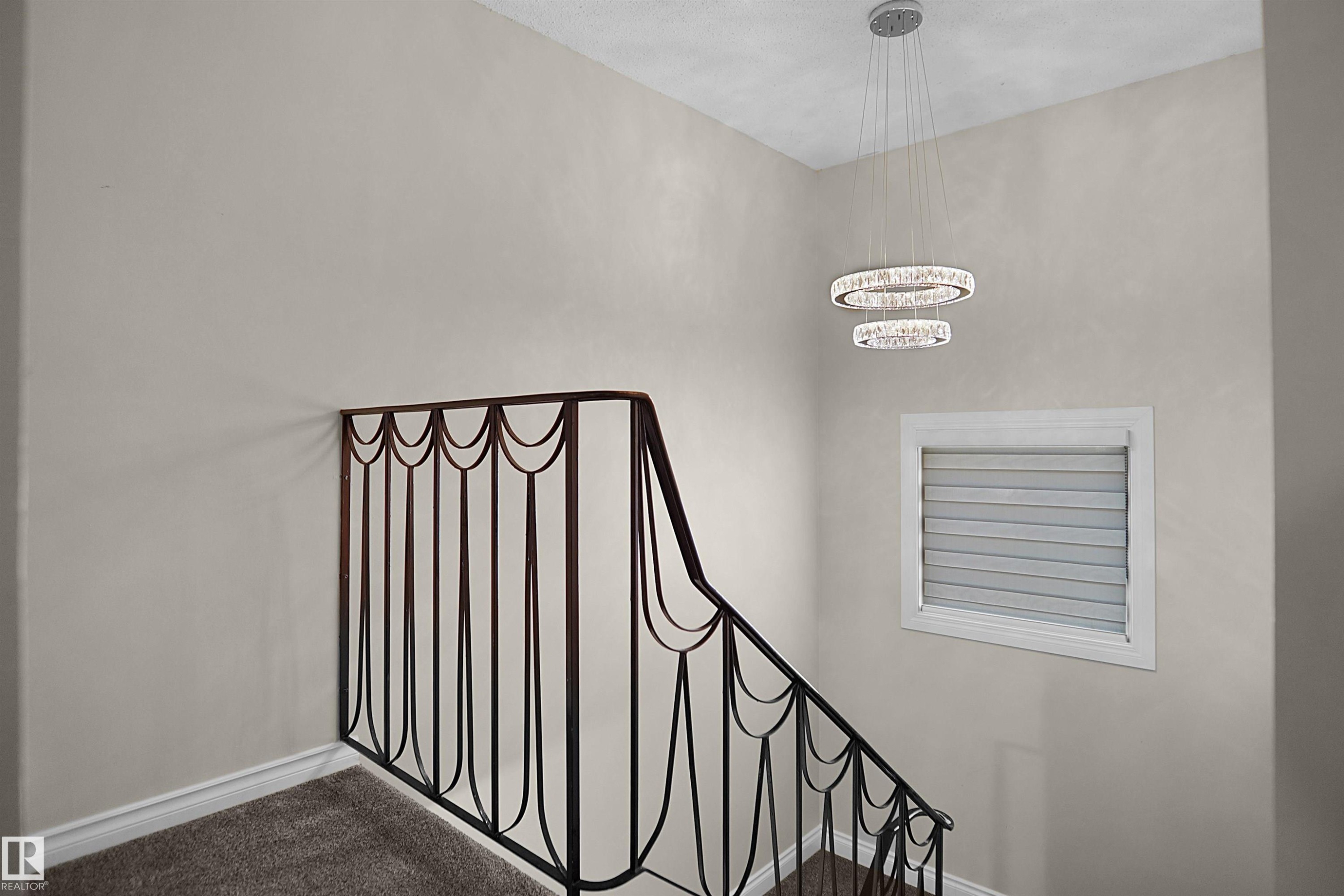 10648 158 Avenue, Edmonton, AB - Indoor Photo Showing Other Room