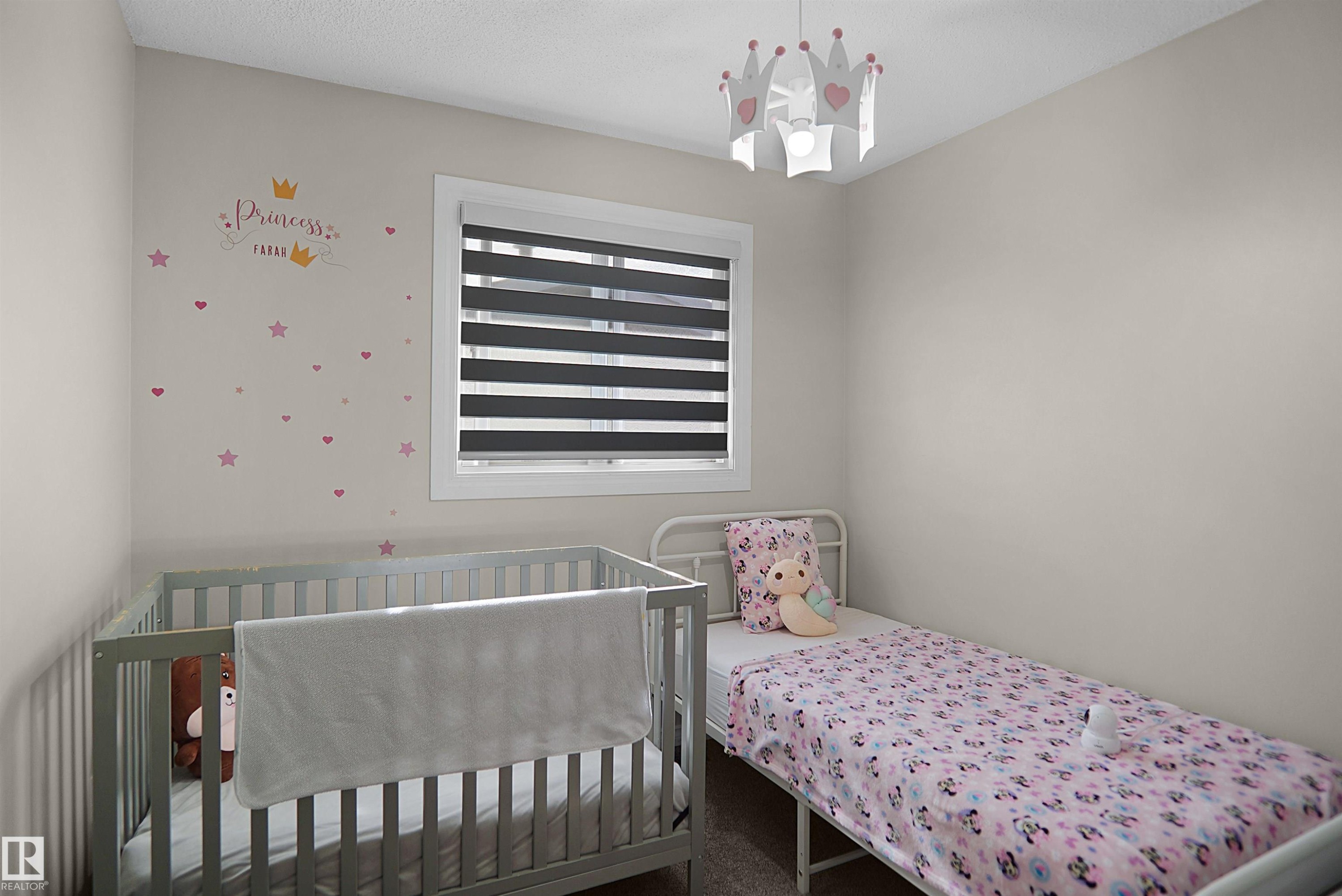 10648 158 Avenue, Edmonton, AB - Indoor Photo Showing Bedroom