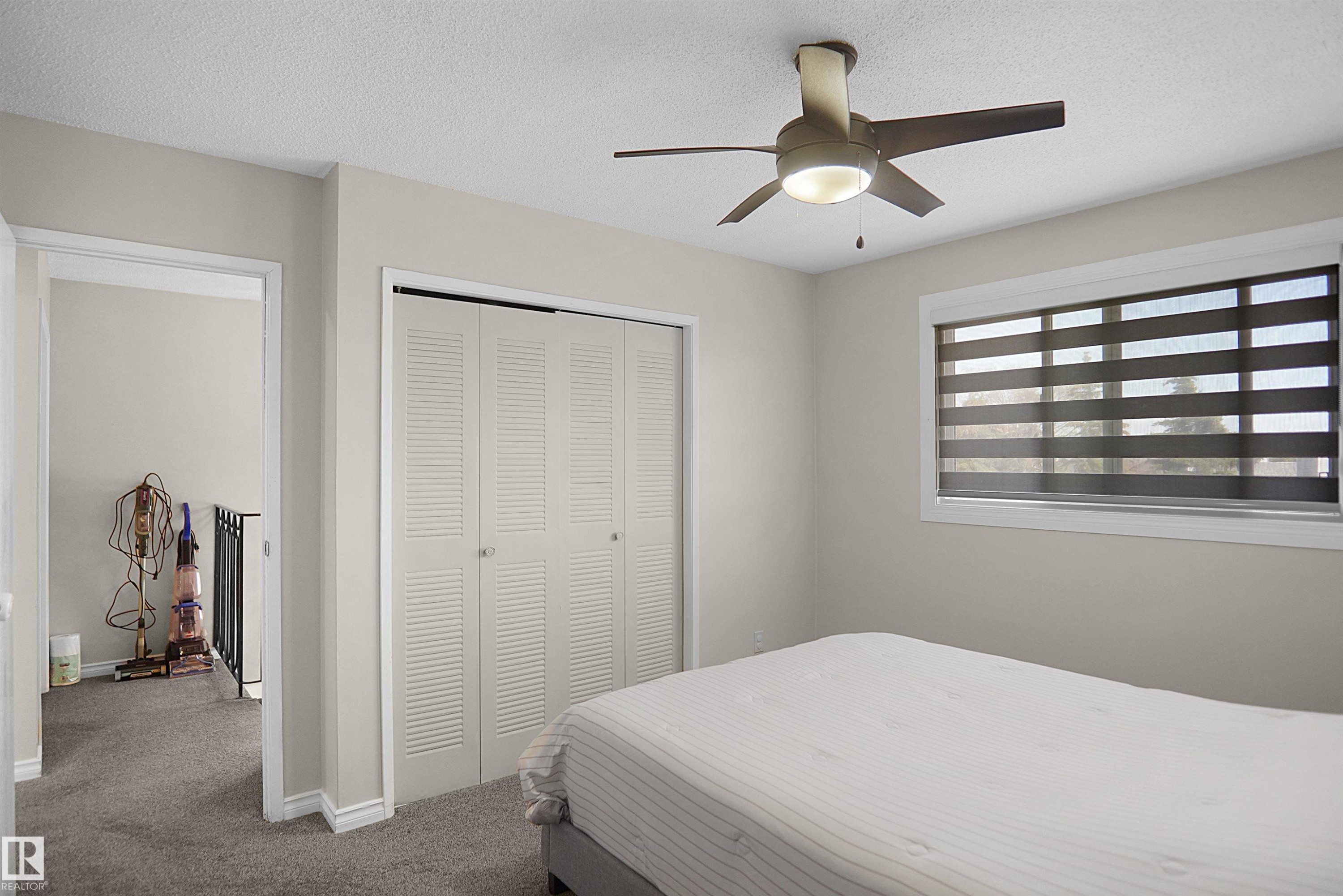 10648 158 Avenue, Edmonton, AB - Indoor Photo Showing Bedroom