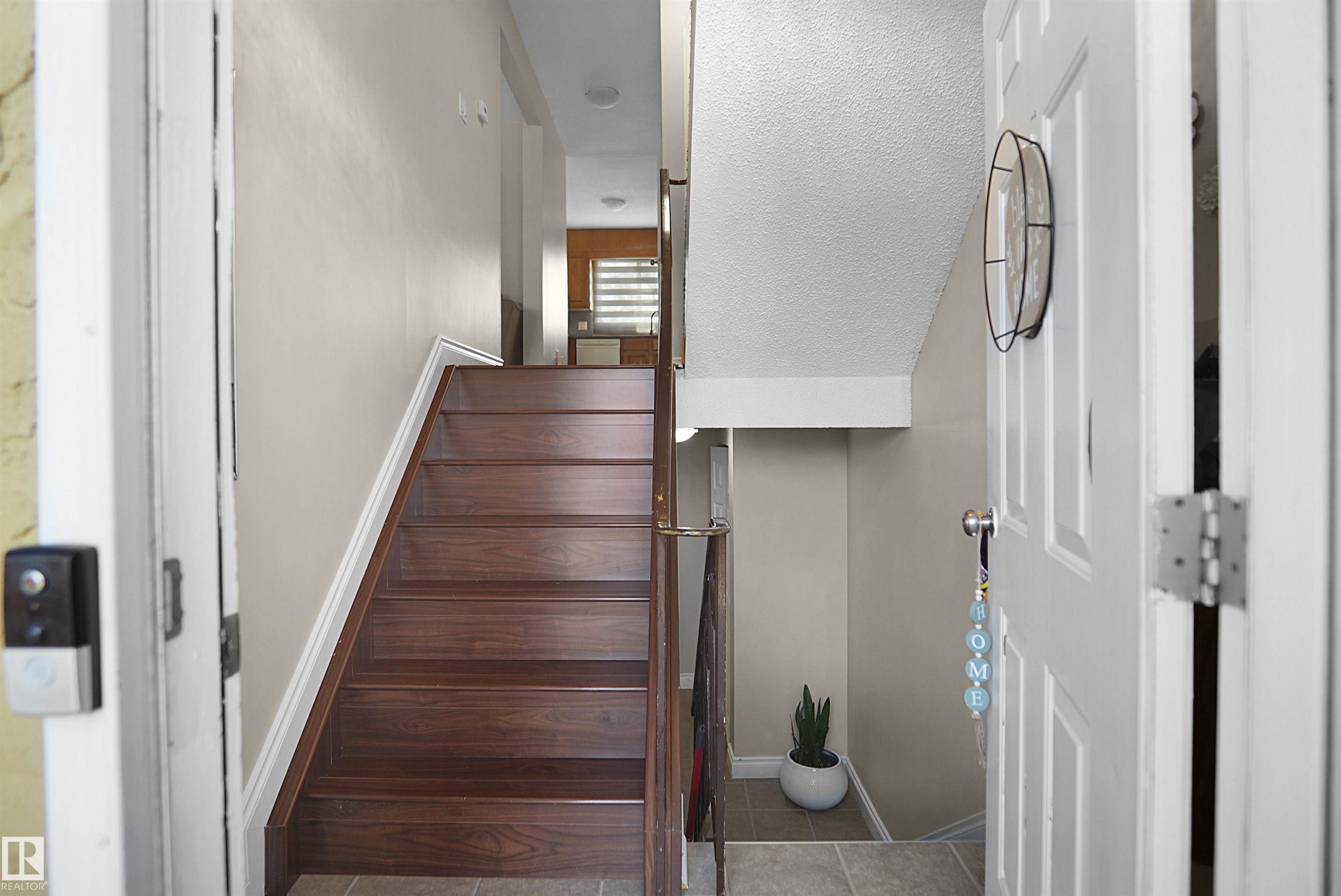 10648 158 Avenue, Edmonton, AB - Indoor Photo Showing Other Room