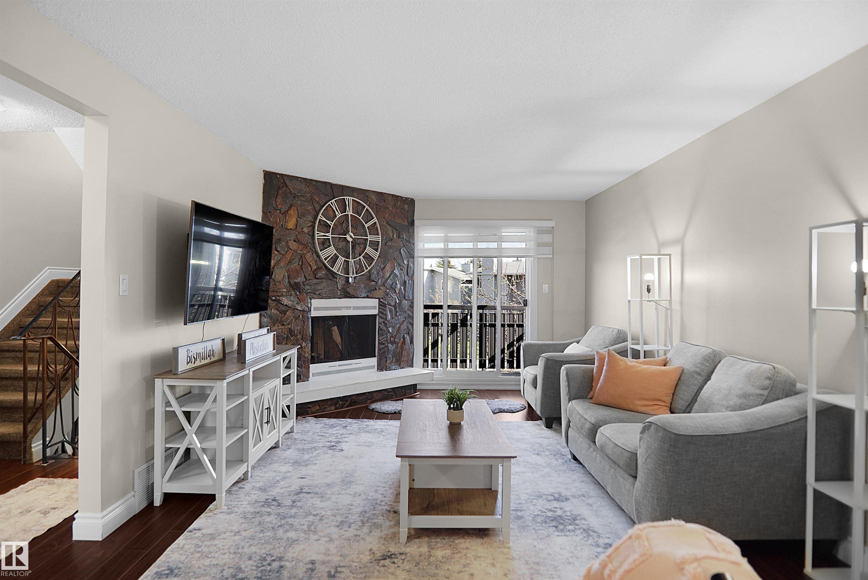 10648 158 Avenue, Edmonton, AB - Indoor Photo Showing Living Room With Fireplace