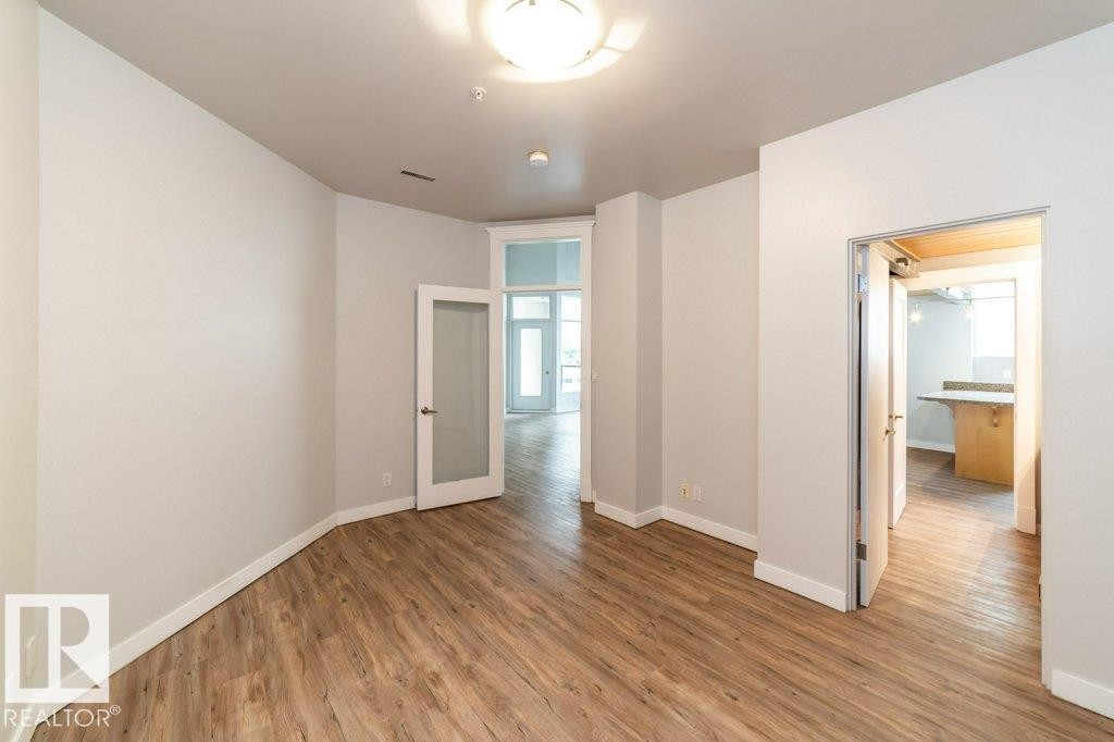 208 10009 102 Avenue, Edmonton, AB - Indoor Photo Showing Other Room