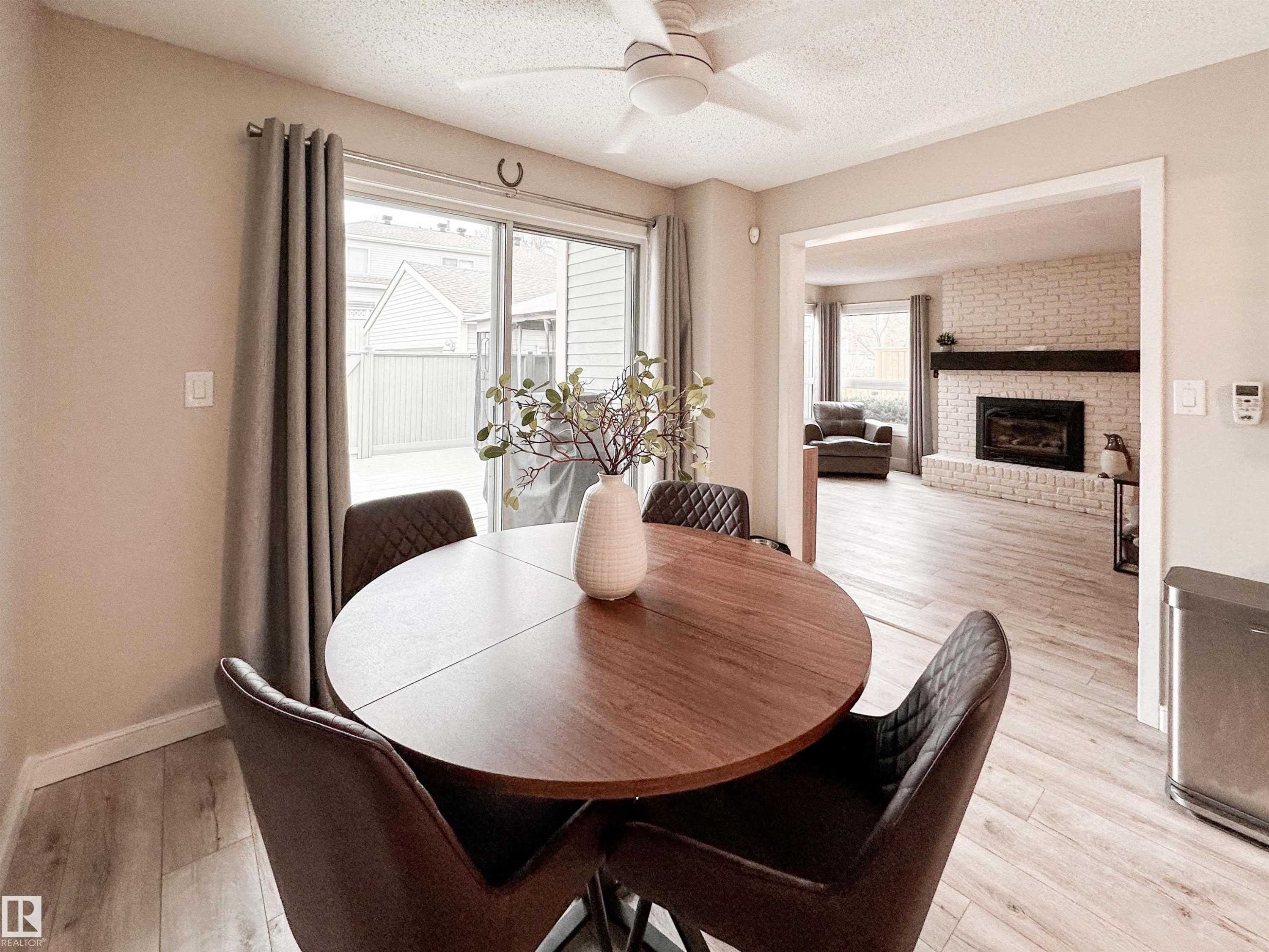 8 Whiteoaks Estates, St. Albert, AB - Indoor Photo Showing Dining Room