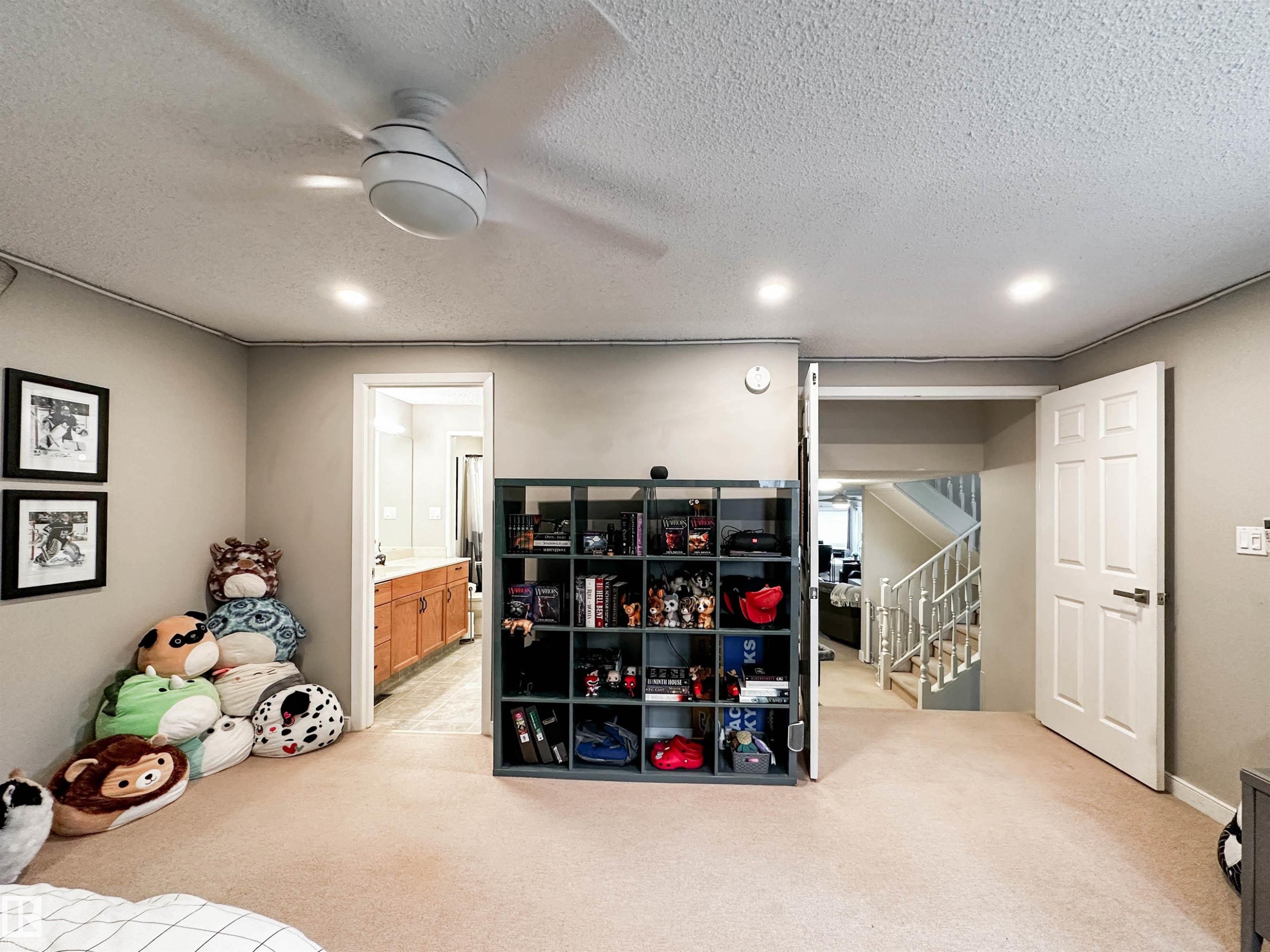 8 Whiteoaks Estates, St. Albert, AB - Indoor