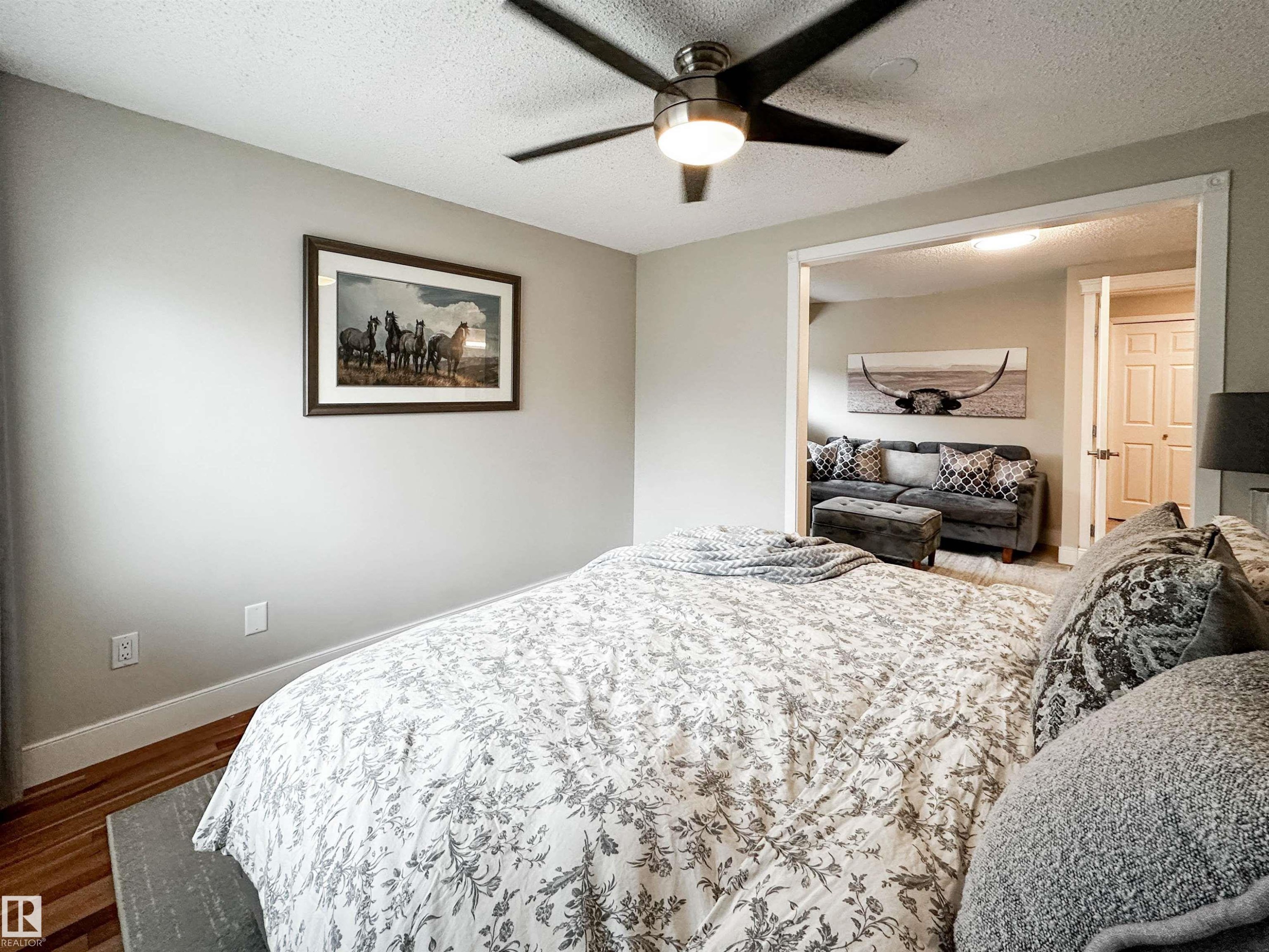8 Whiteoaks Estates, St. Albert, AB - Indoor Photo Showing Bedroom
