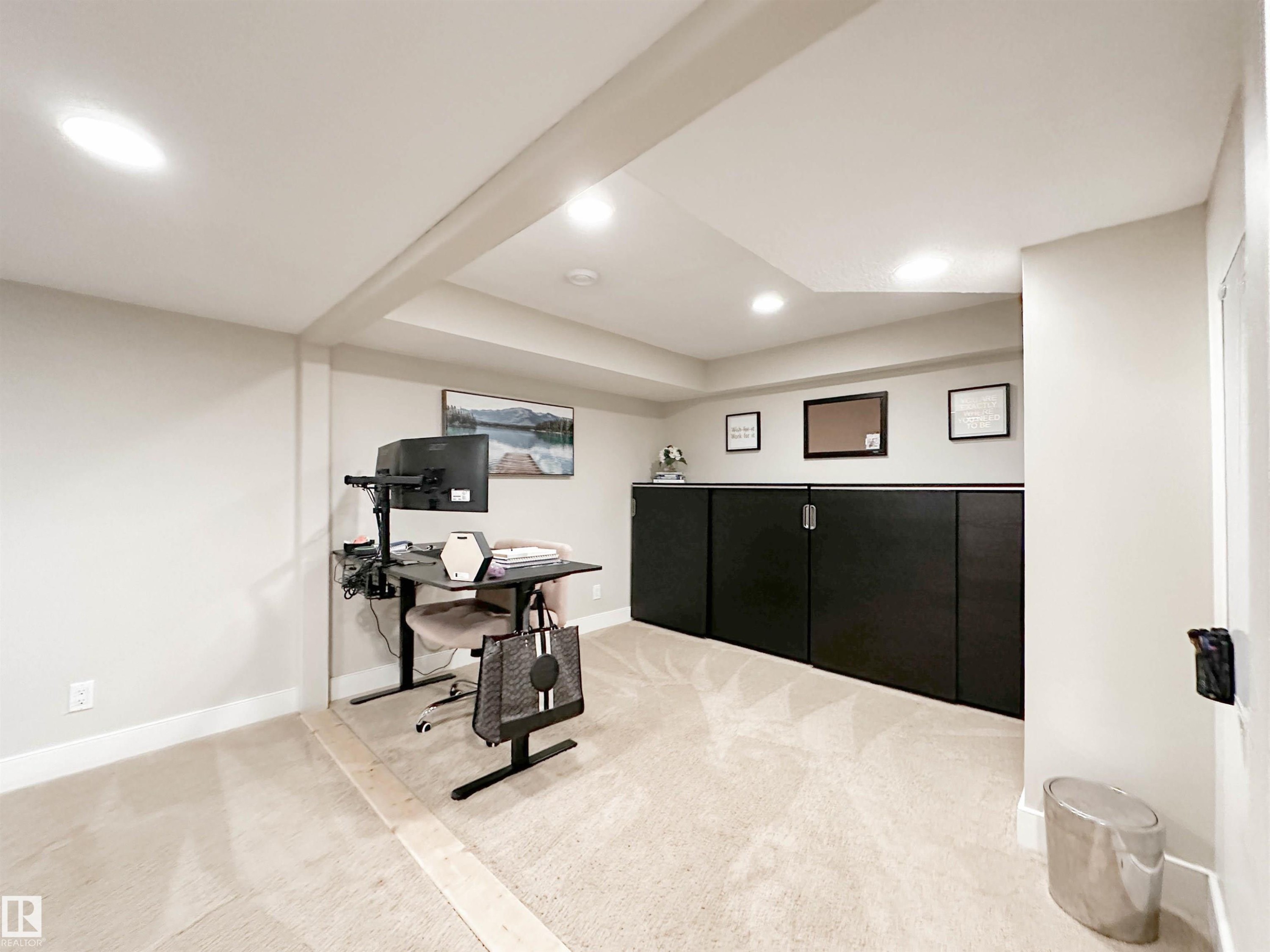 8 Whiteoaks Estates, St. Albert, AB - Indoor