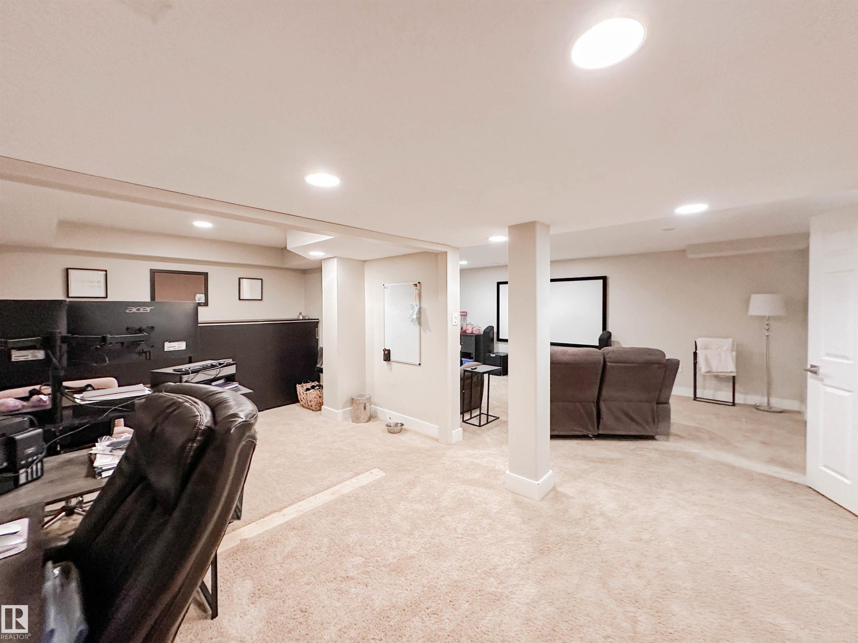 8 Whiteoaks Estates, St. Albert, AB - Indoor Photo Showing Other Room