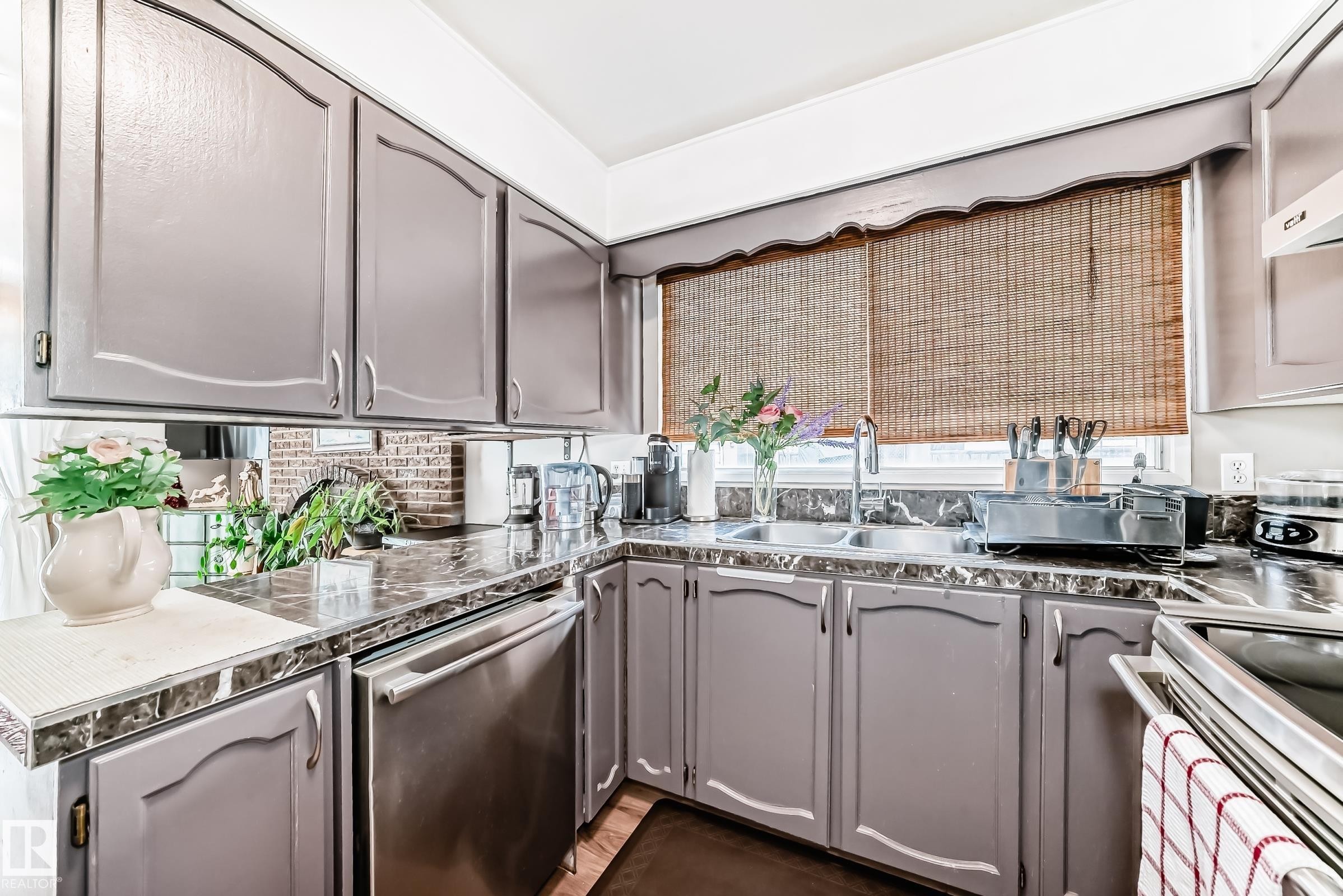 13911 23 Street, Edmonton, AB