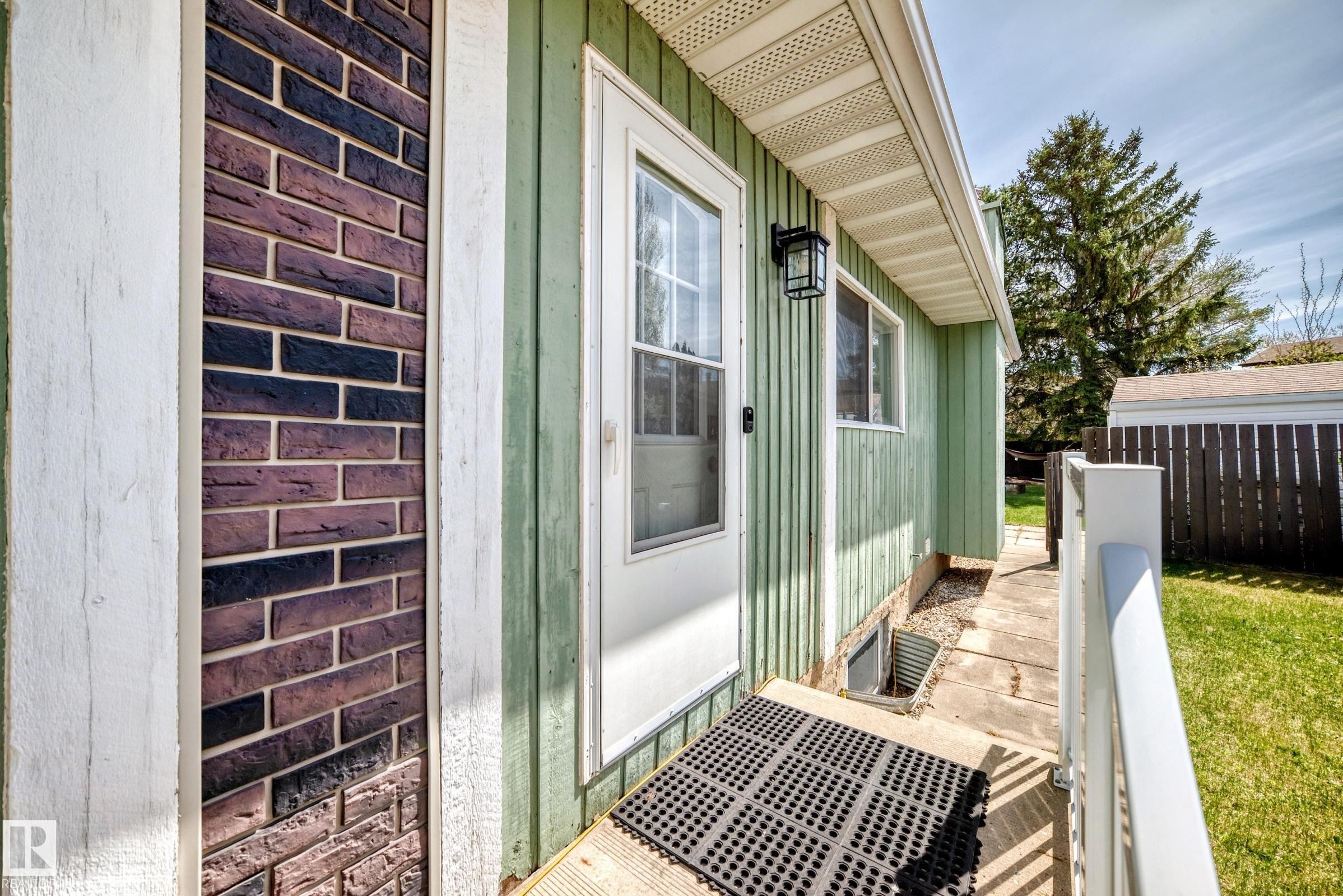 13911 23 Street, Edmonton, AB