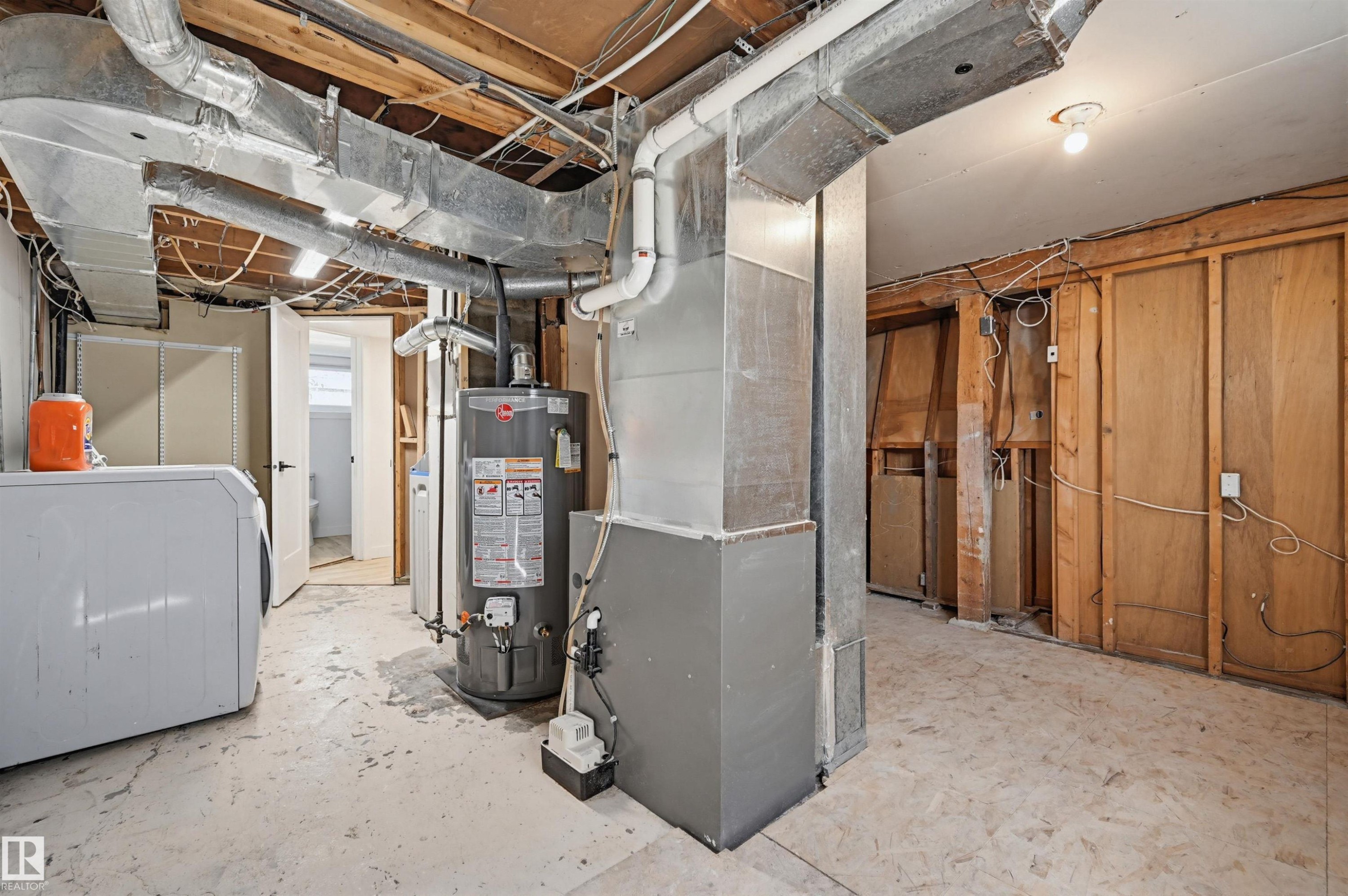 11210 105 Street, Edmonton, AB - Indoor Photo Showing Basement