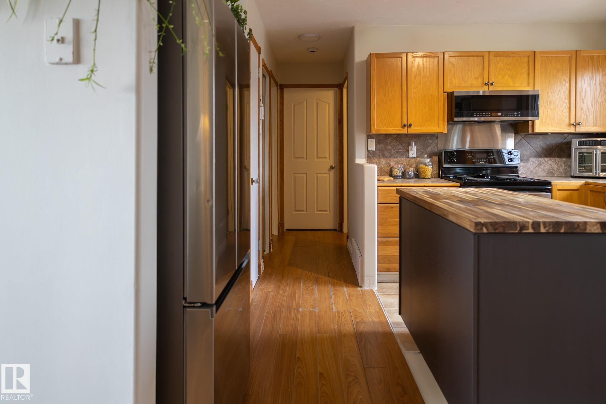 5132 49 Avenue, Onoway, AB - Indoor Photo Showing Kitchen