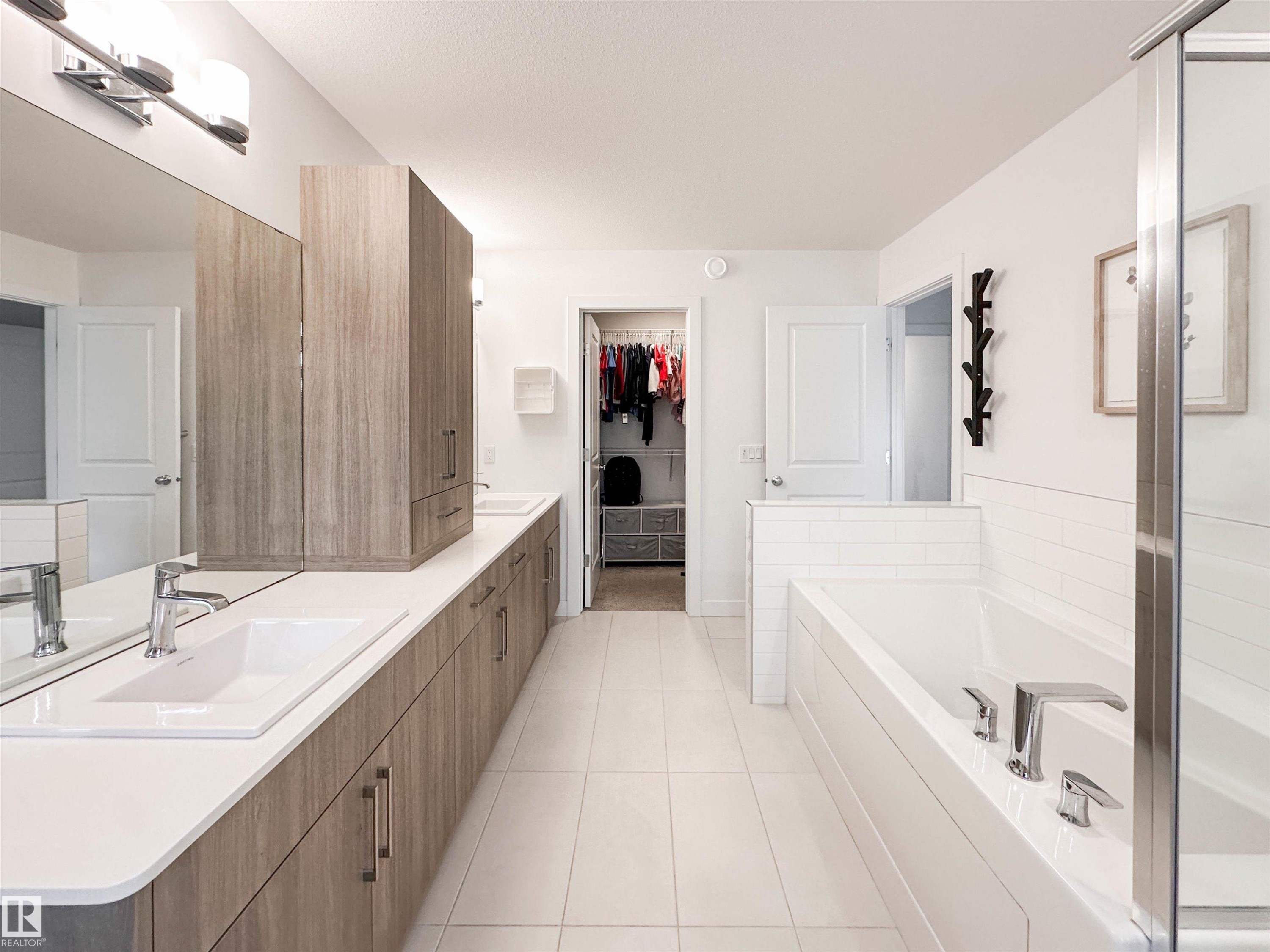 16 Jennifer Crescent, St. Albert, AB - Indoor Photo Showing Bathroom
