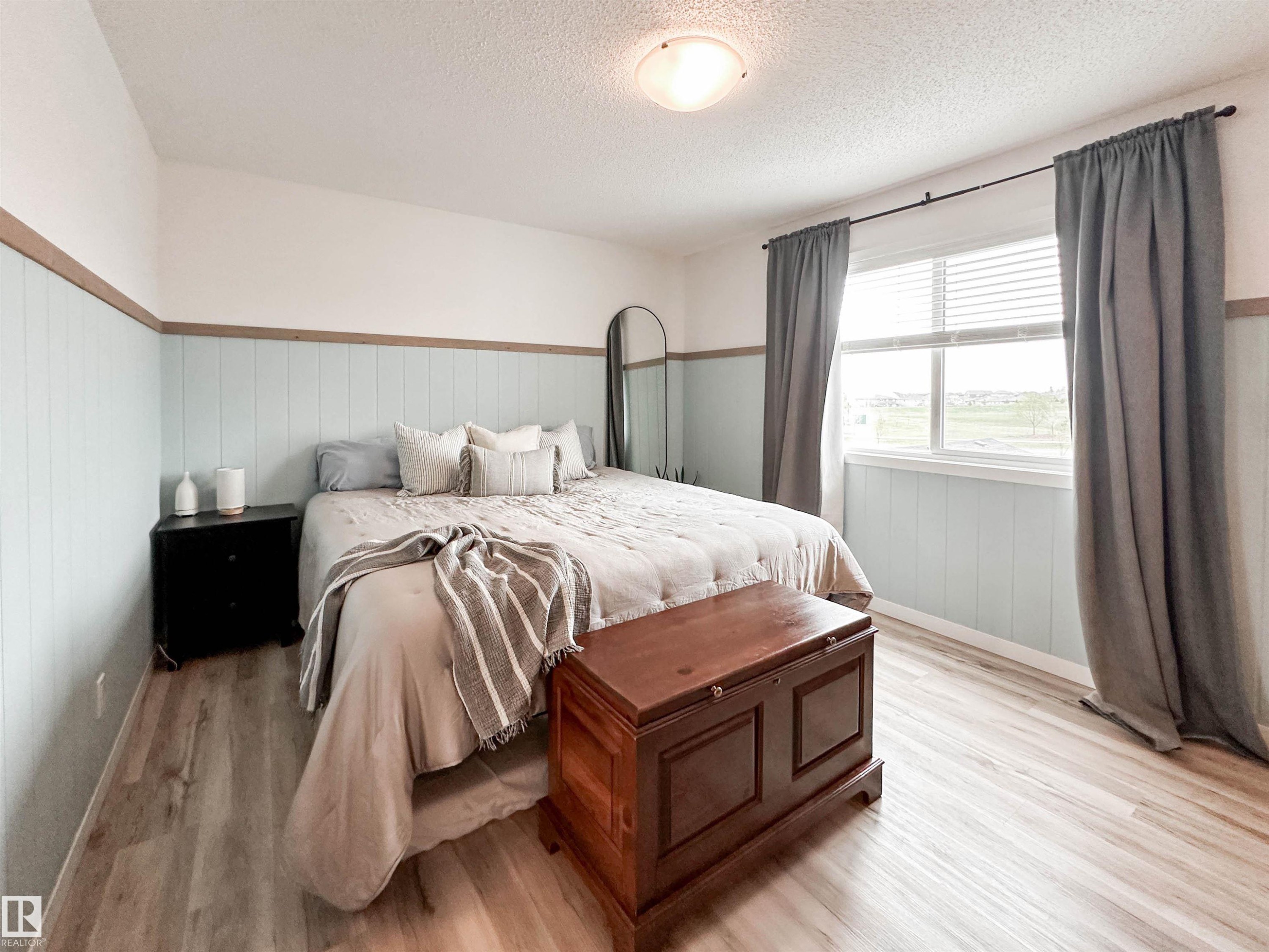 21019 130 Avenue, Edmonton, AB - Indoor Photo Showing Bedroom