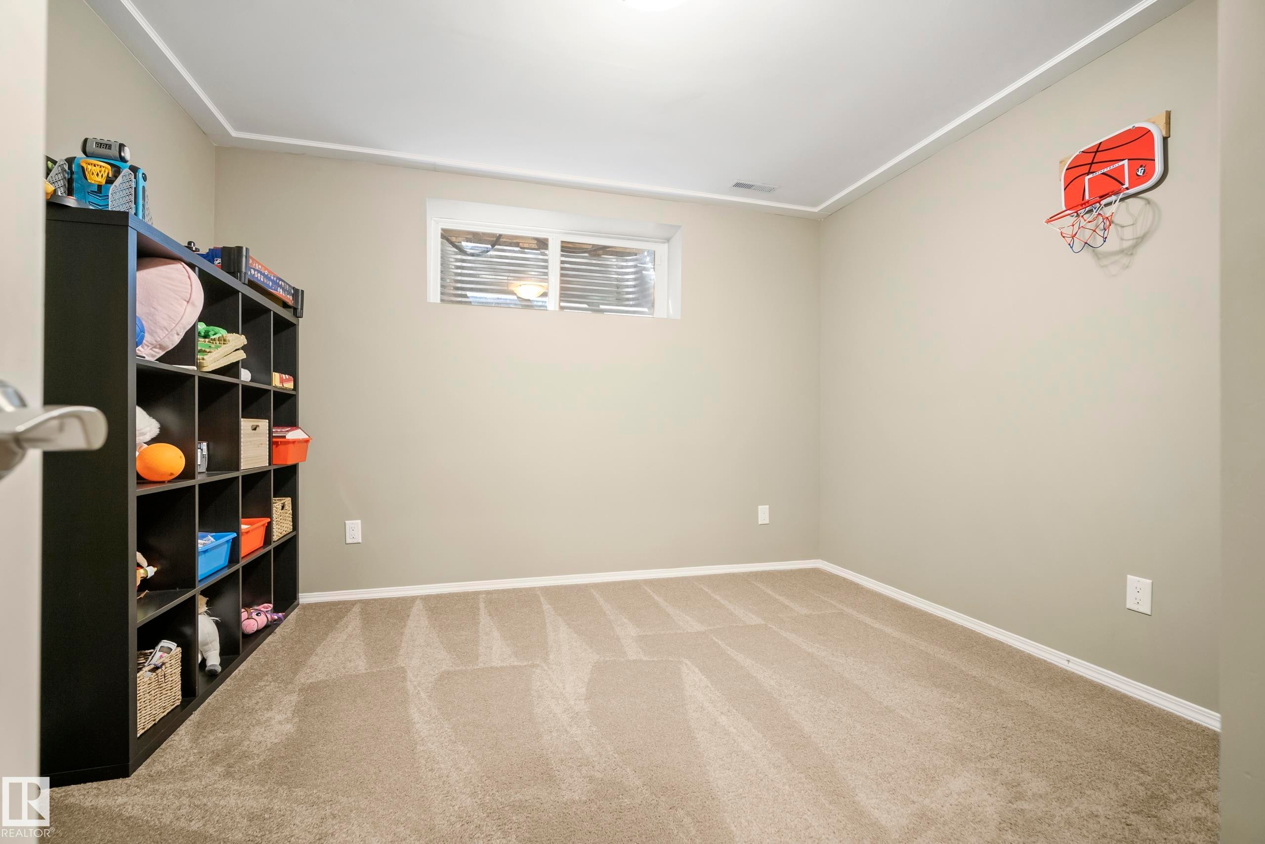3510 Abbott Close, Edmonton, AB - Indoor Photo Showing Other Room