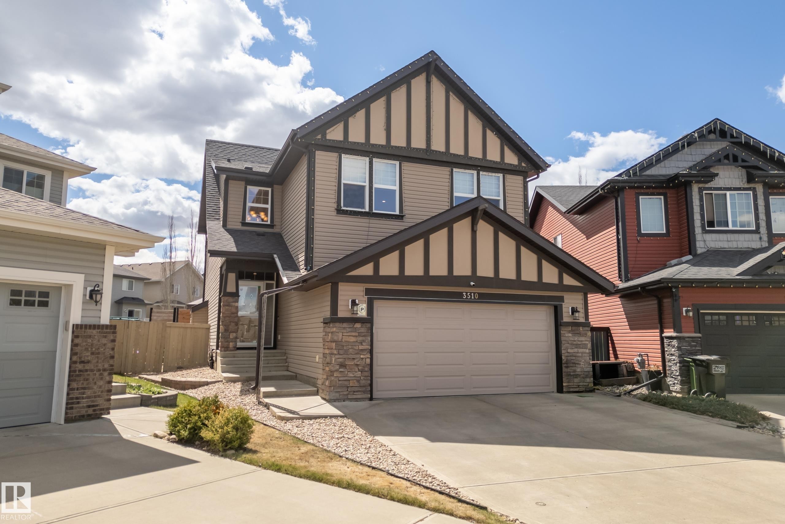 3510 Abbott Close, Edmonton, AB - Outdoor With Facade