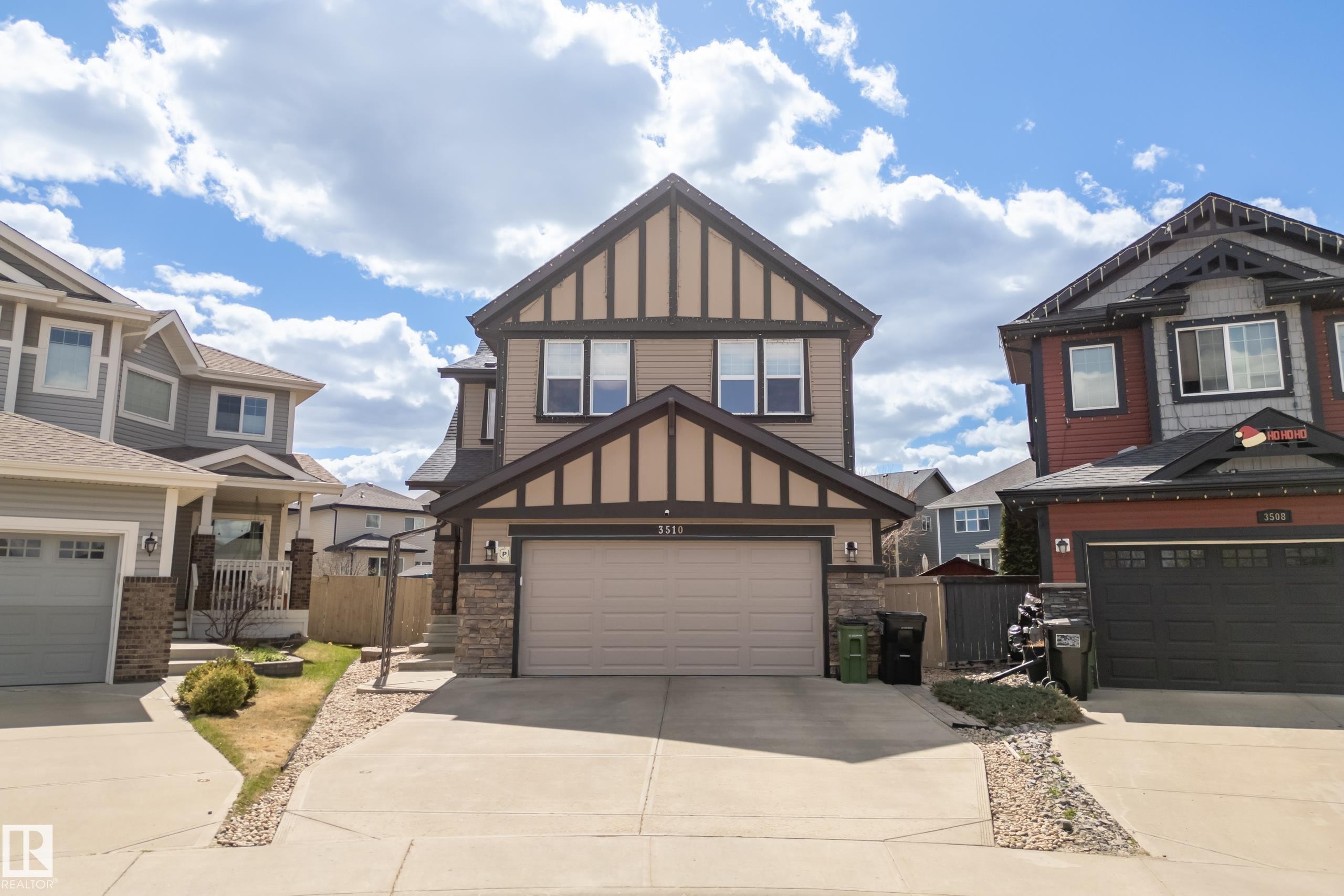 3510 Abbott Close, Edmonton, AB - Outdoor With Facade