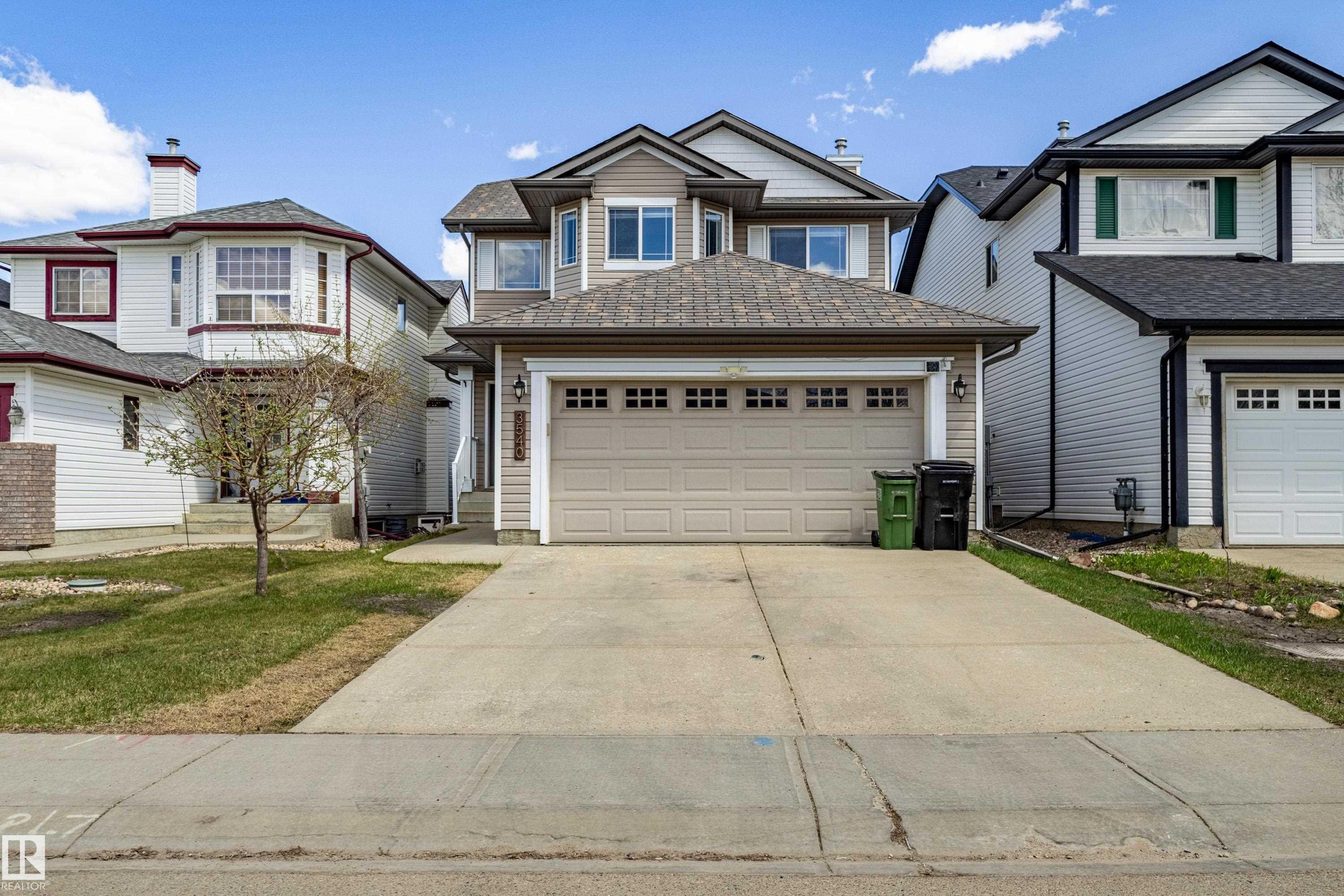 3540 Mclean Crescent, Edmonton, AB - Outdoor With Facade