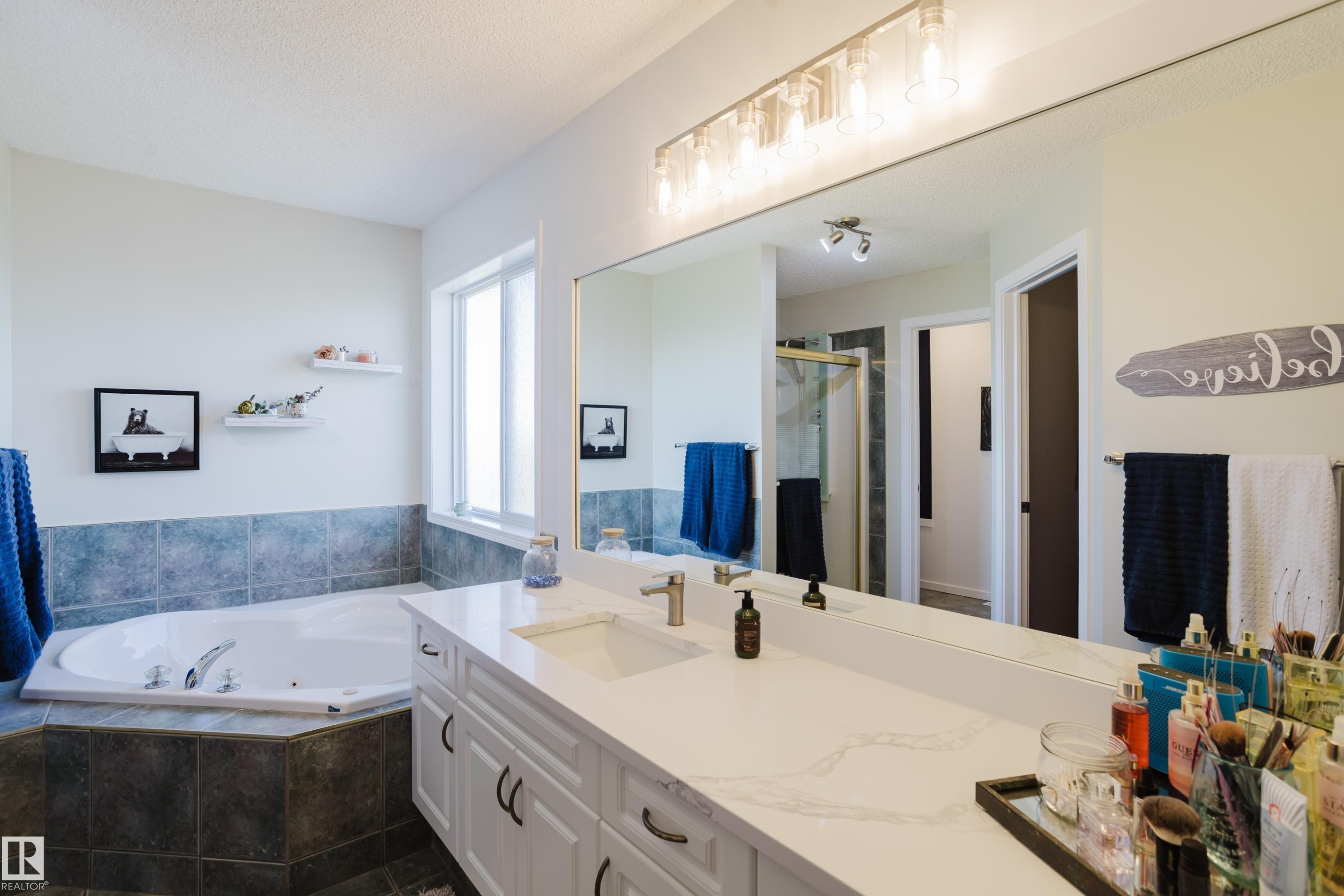 16620 81 Street, Edmonton, AB - Indoor Photo Showing Bathroom