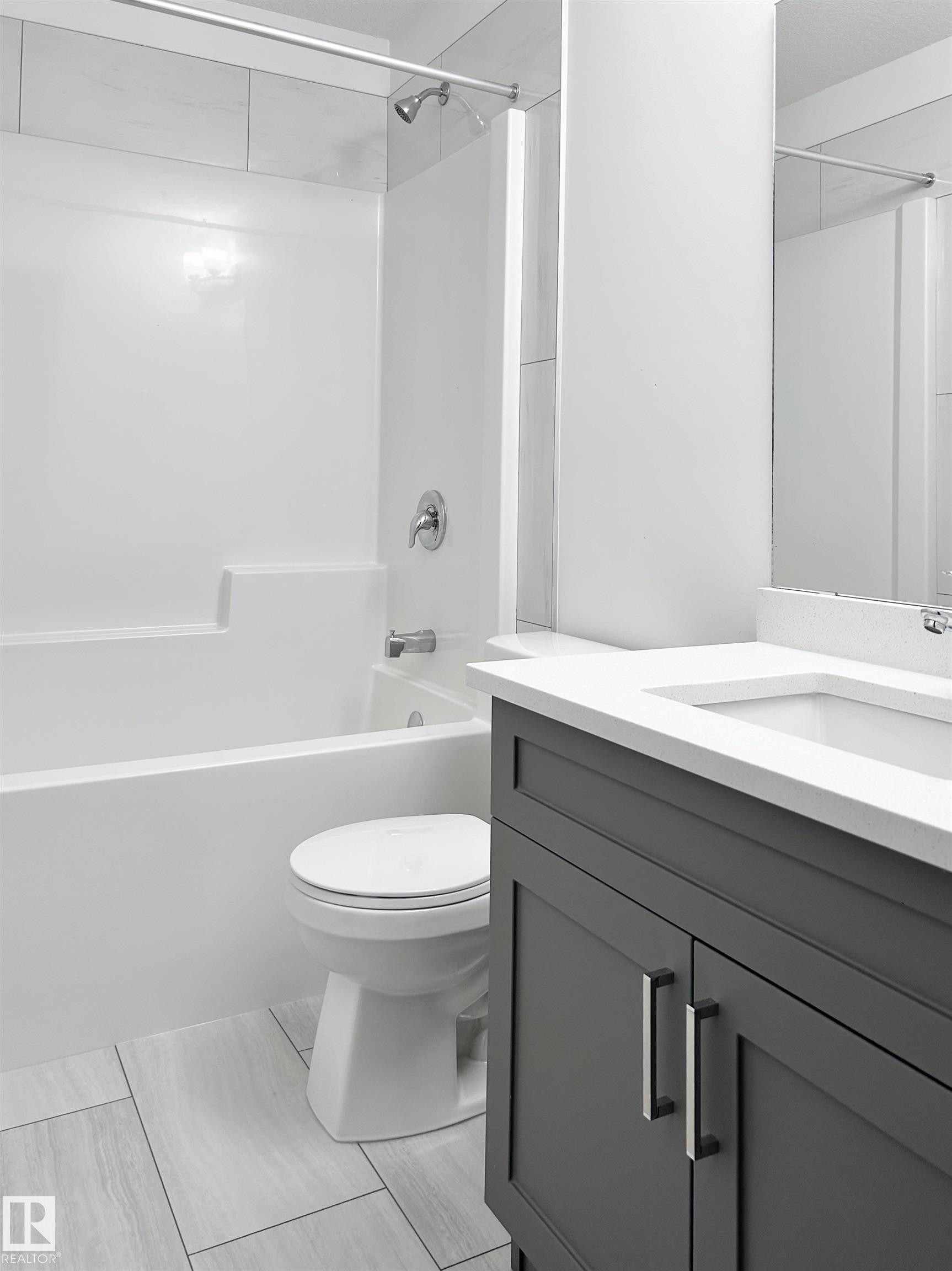 19632 29 Avenue, Edmonton, AB - Indoor Photo Showing Bathroom