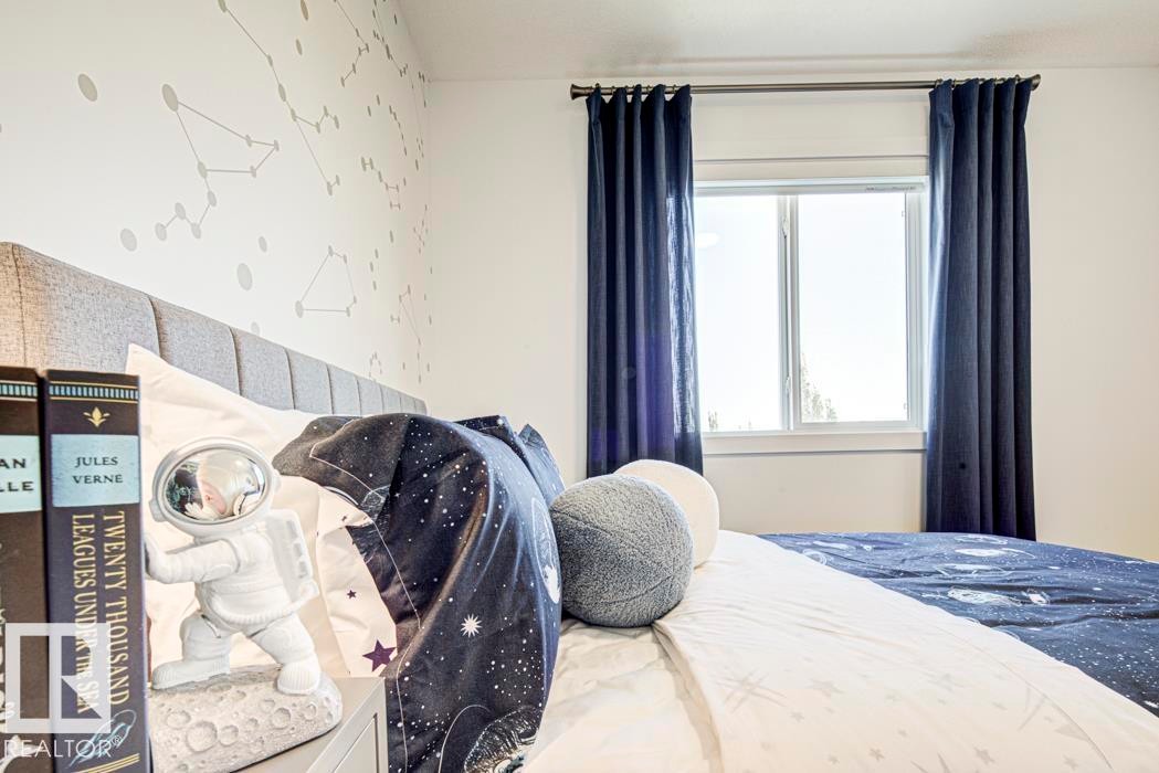 8532 183 Avenue, Edmonton, AB - Indoor Photo Showing Bedroom