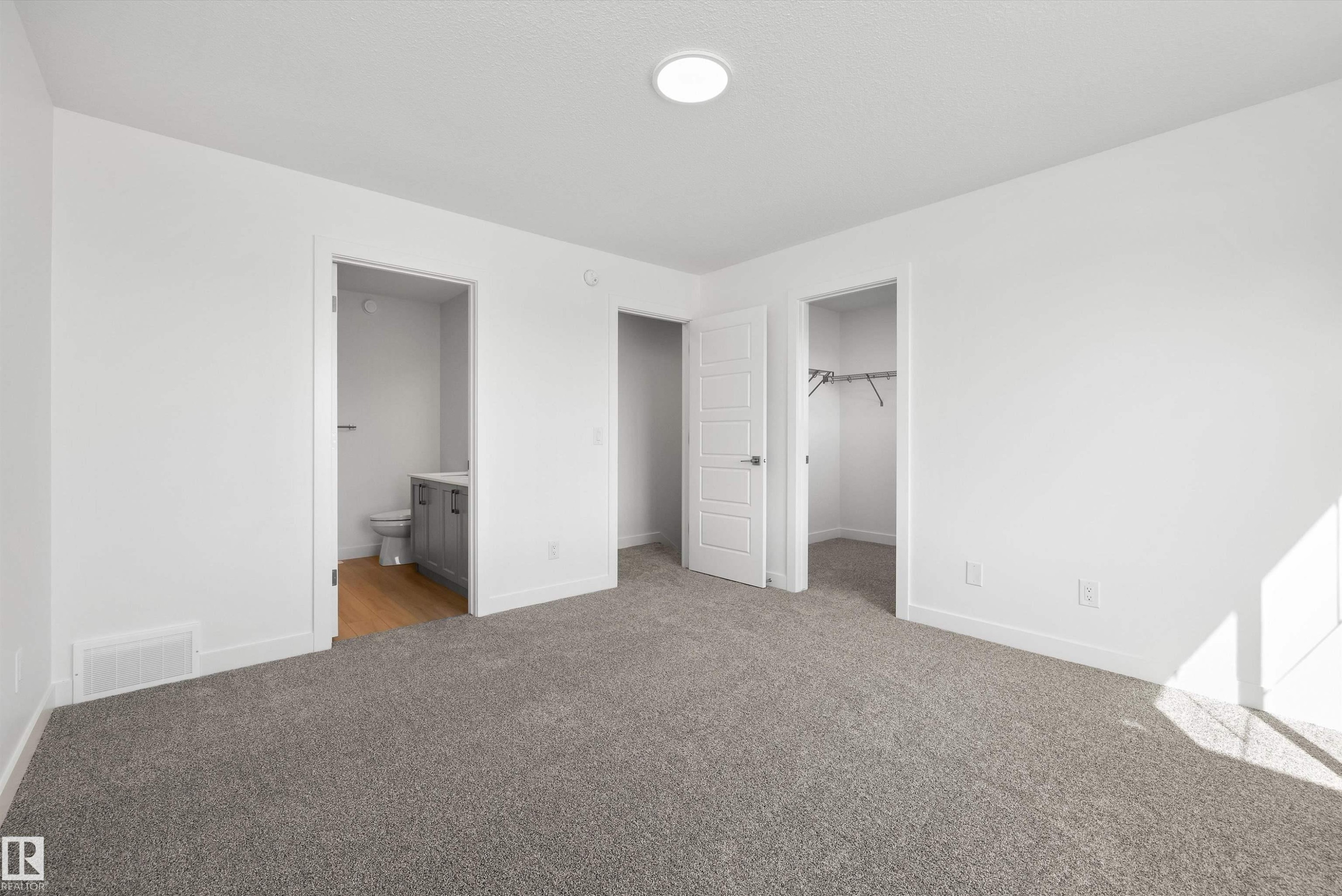 1044 Cristall Crescent, Edmonton, AB - Indoor
