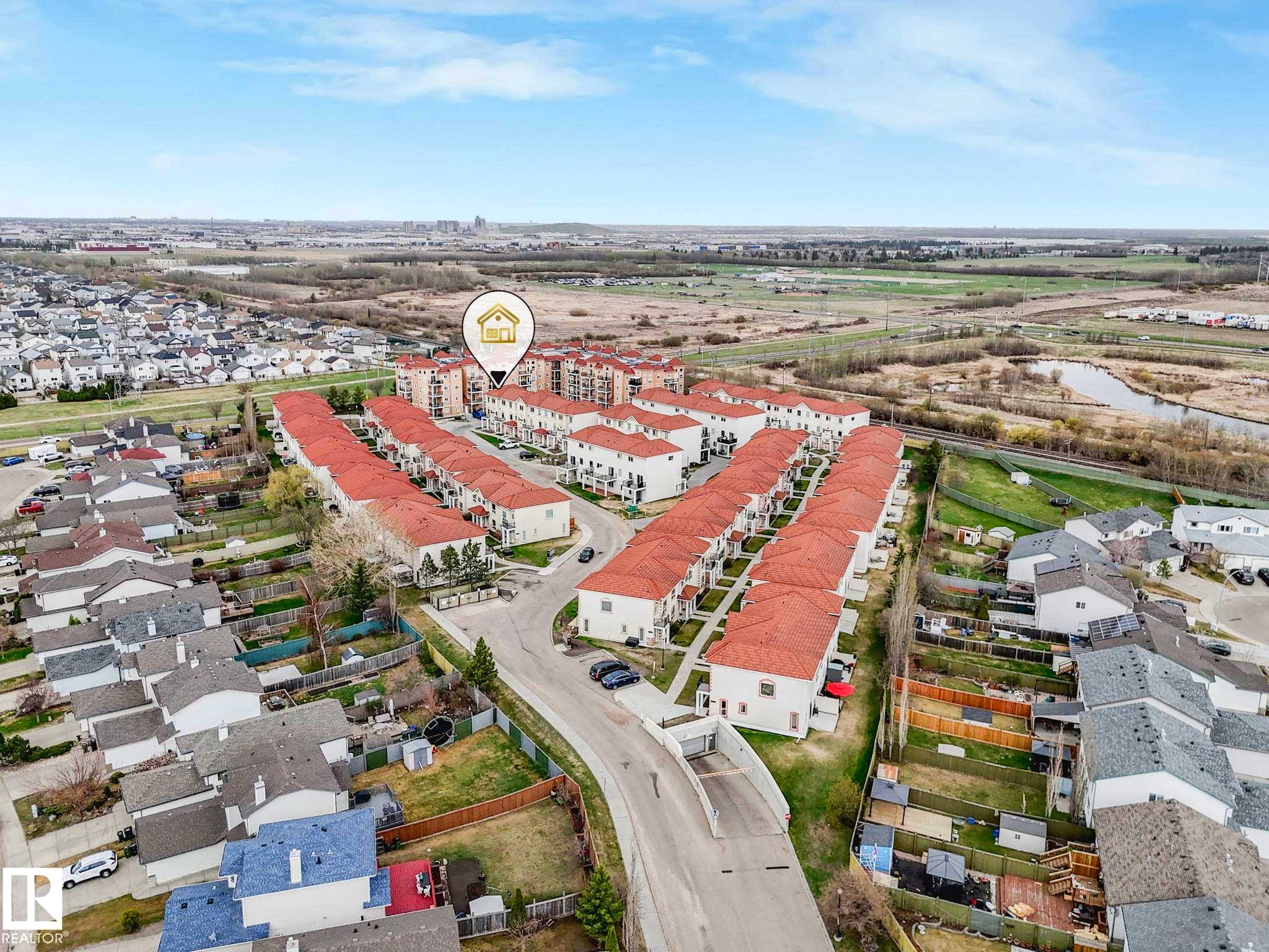 37 13825 155 Avenue, Edmonton, AB - Outdoor With View