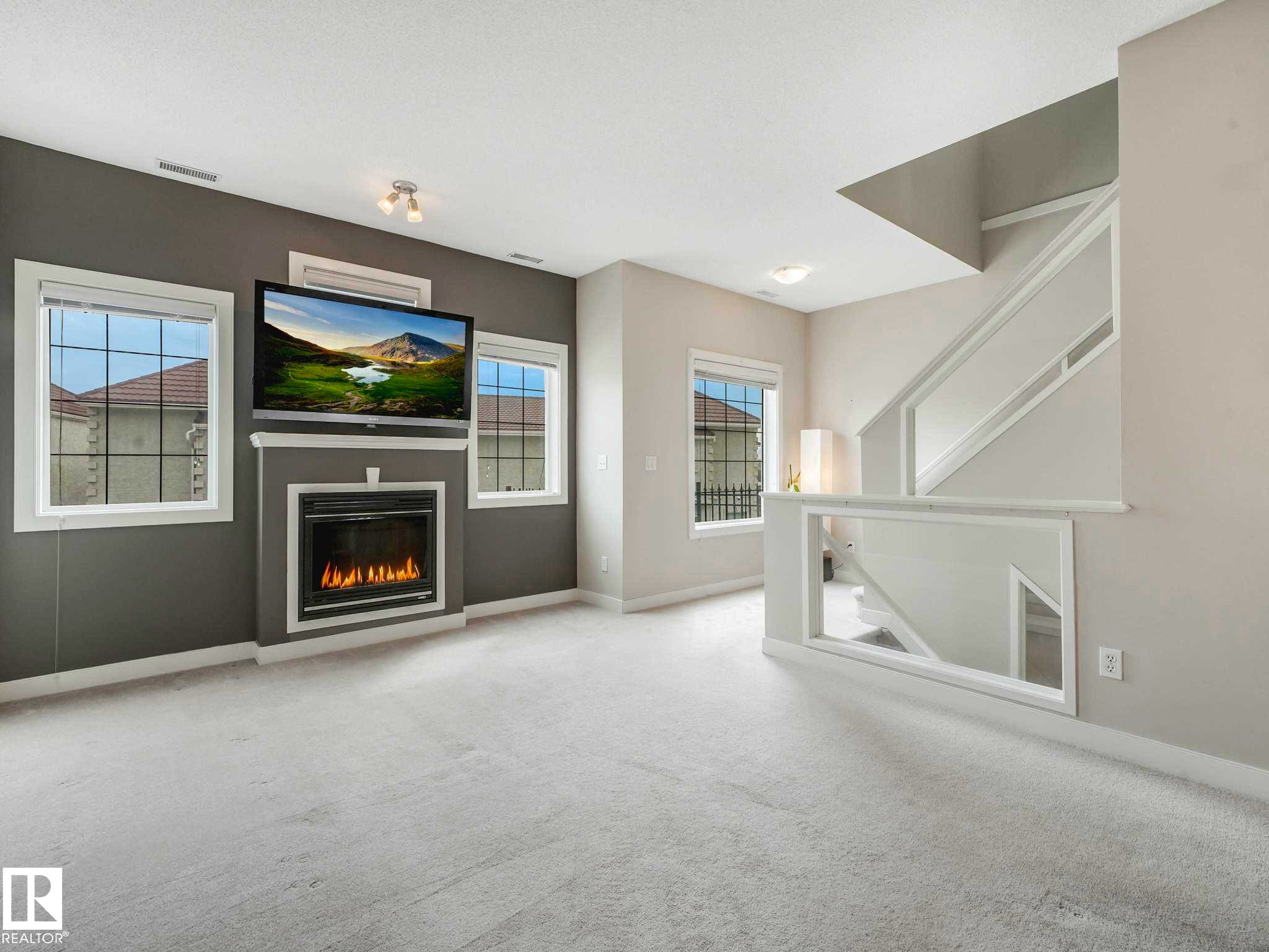 37 13825 155 Avenue, Edmonton, AB - Indoor With Fireplace