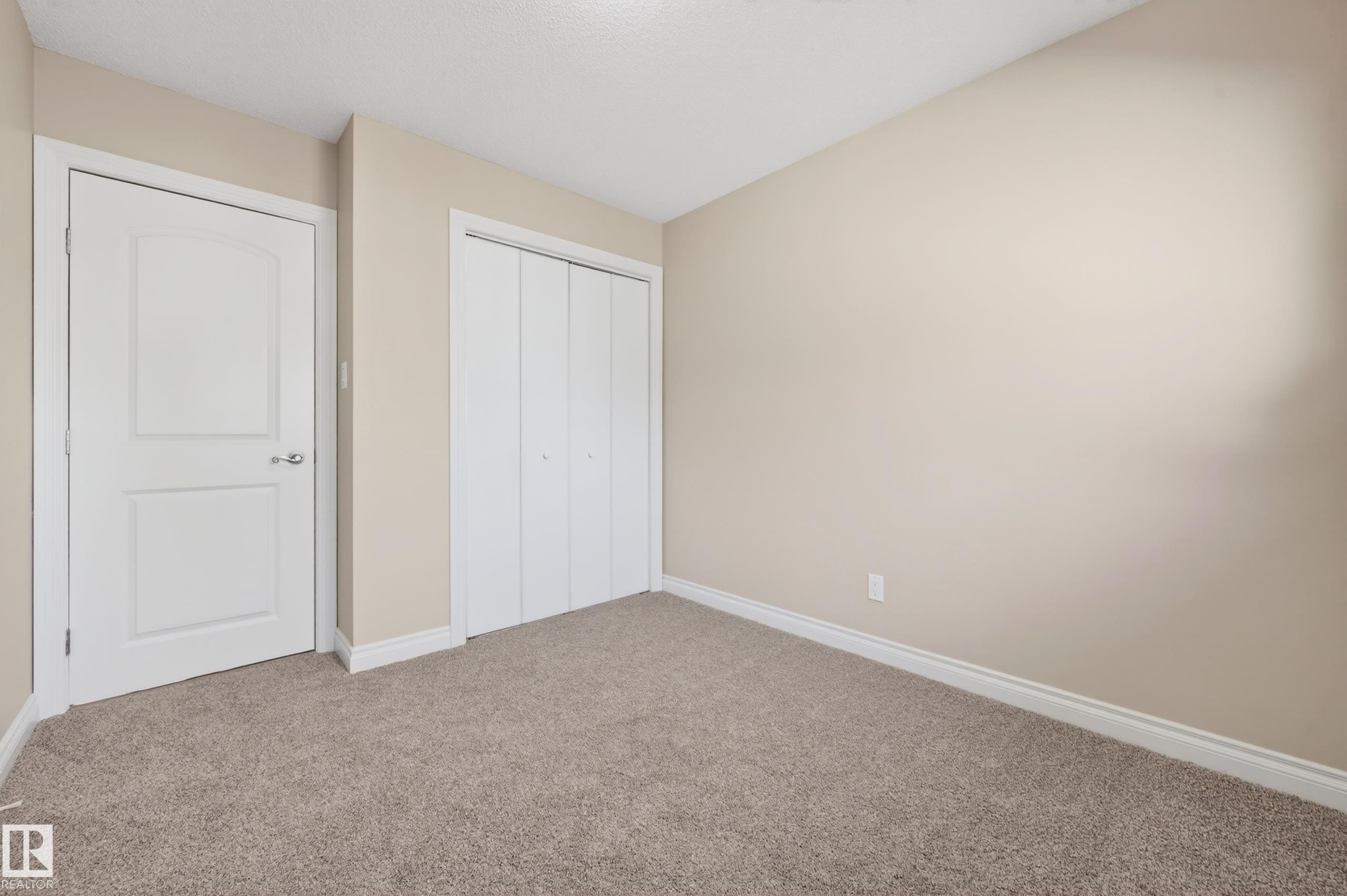13916 61 Street Nw, Edmonton, AB - Indoor Photo Showing Other Room