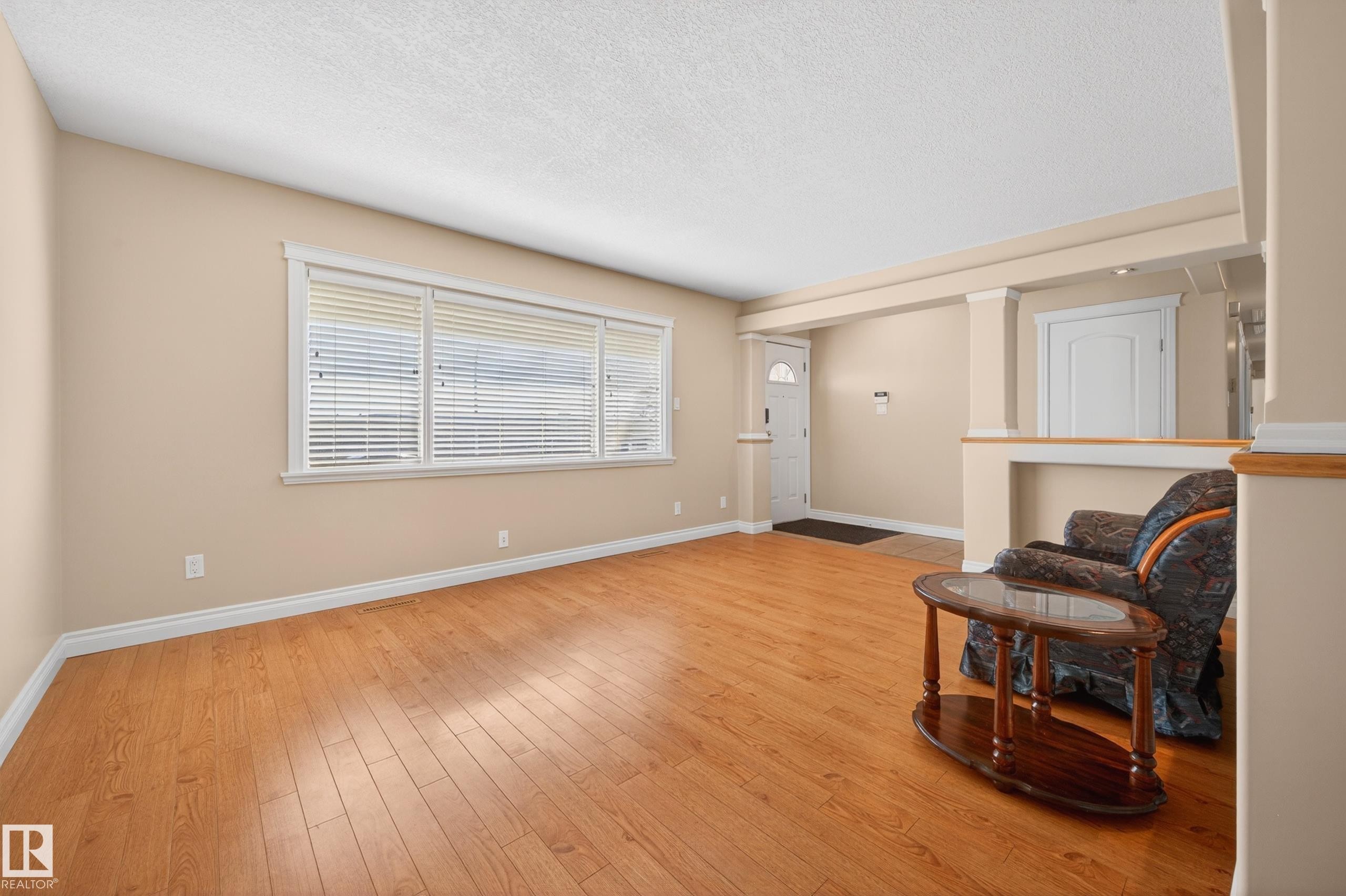 13916 61 Street Nw, Edmonton, AB - Indoor Photo Showing Other Room