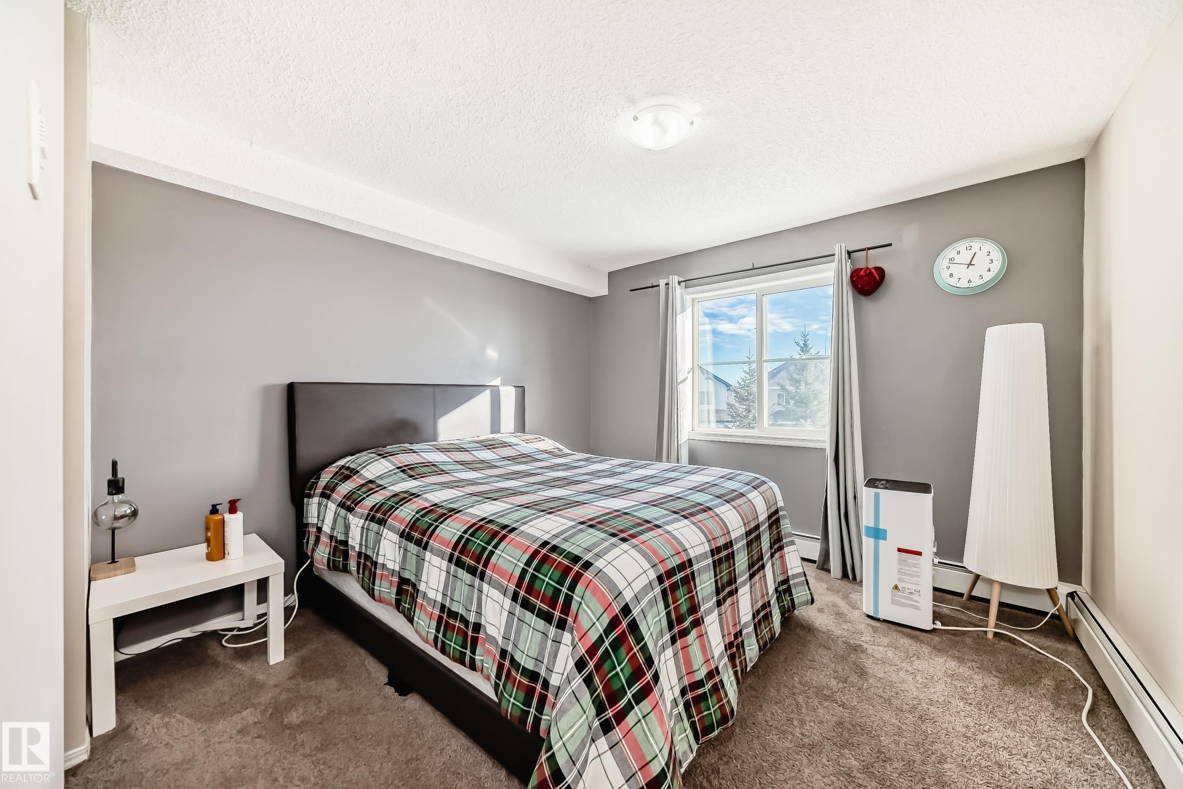 302 530 Watt Boulevard Sw, Edmonton, AB - Indoor Photo Showing Bedroom