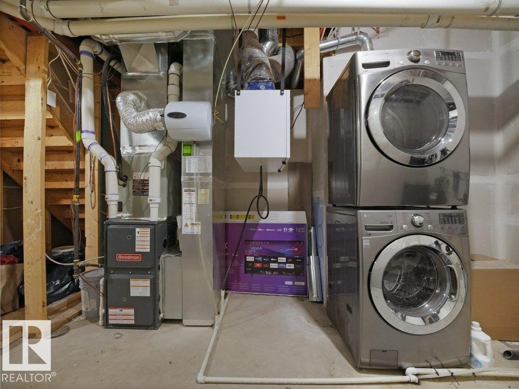 5055 Andison Close, Edmonton, AB - Indoor Photo Showing Laundry Room