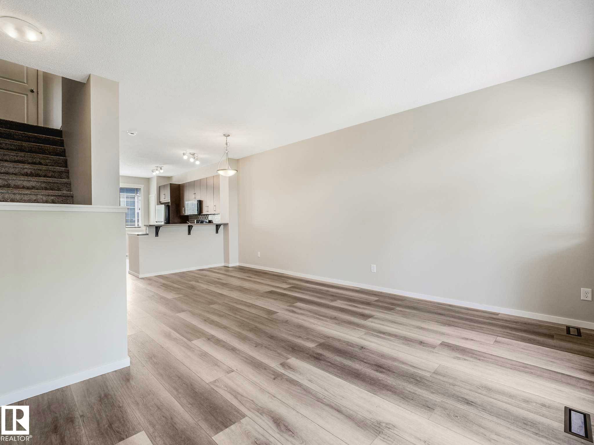 122 603 Watt Boulevard, Edmonton, AB - Indoor Photo Showing Other Room