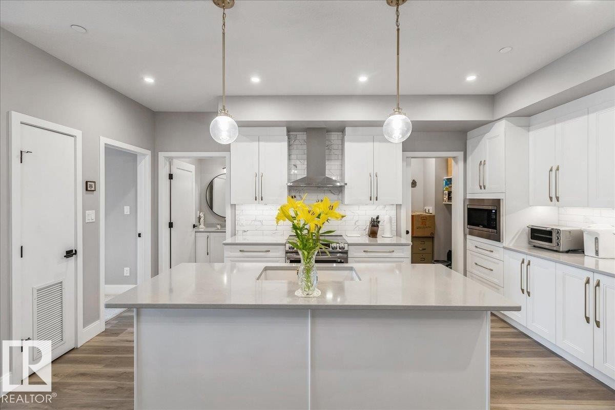 428 7463 May Common, Edmonton, AB - Indoor Photo Showing Kitchen With Upgraded Kitchen