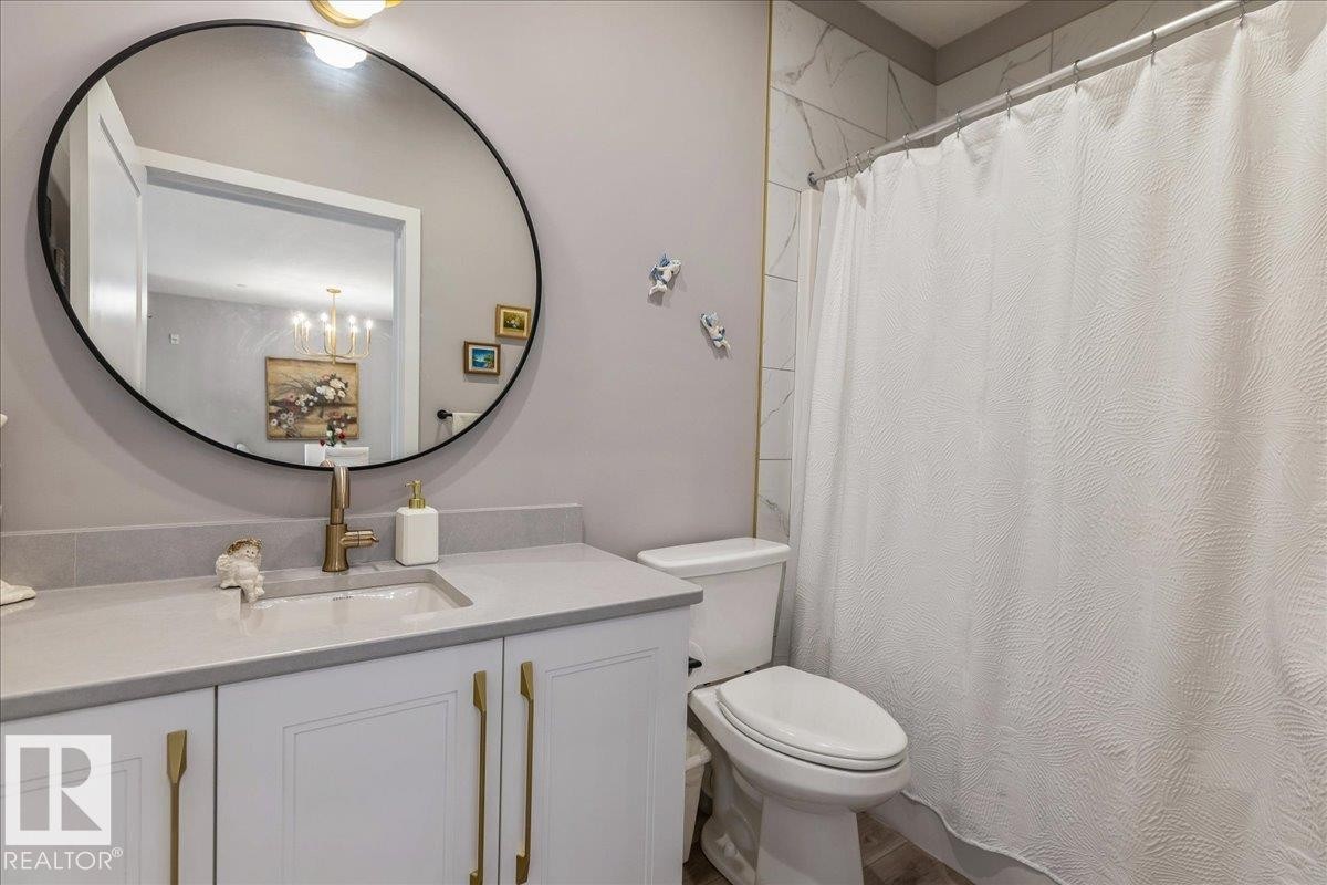 4 PC MAIN BATHROOM - 428 7463 May Common, Edmonton, AB - Indoor Photo Showing Bathroom