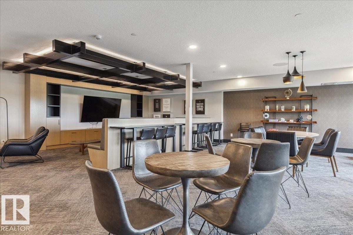 405 7463 May Common, Edmonton, AB - Indoor Photo Showing Dining Room