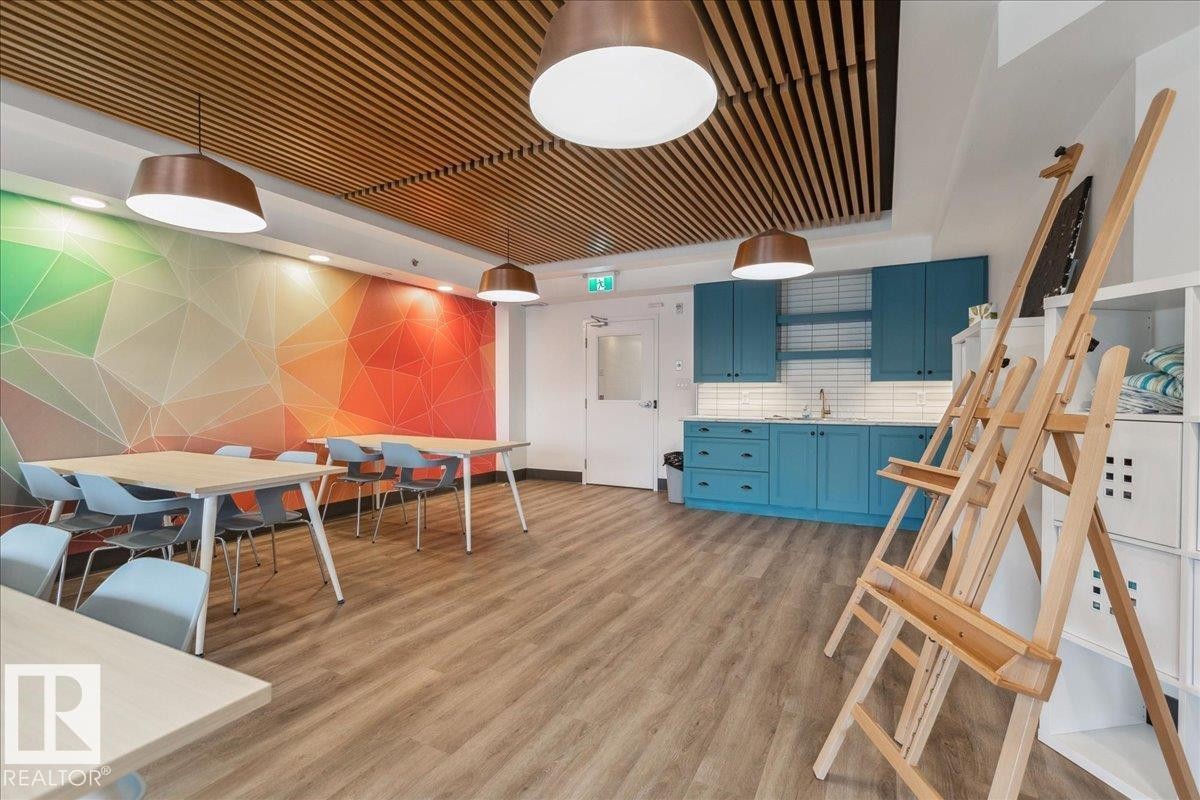 OWNER AMENITY - BRING OUT YOUR OWN CREATIVITY OR BOOK FOR YOUR PRIVATE PARTY! - 405 7463 May Common, Edmonton, AB - Indoor