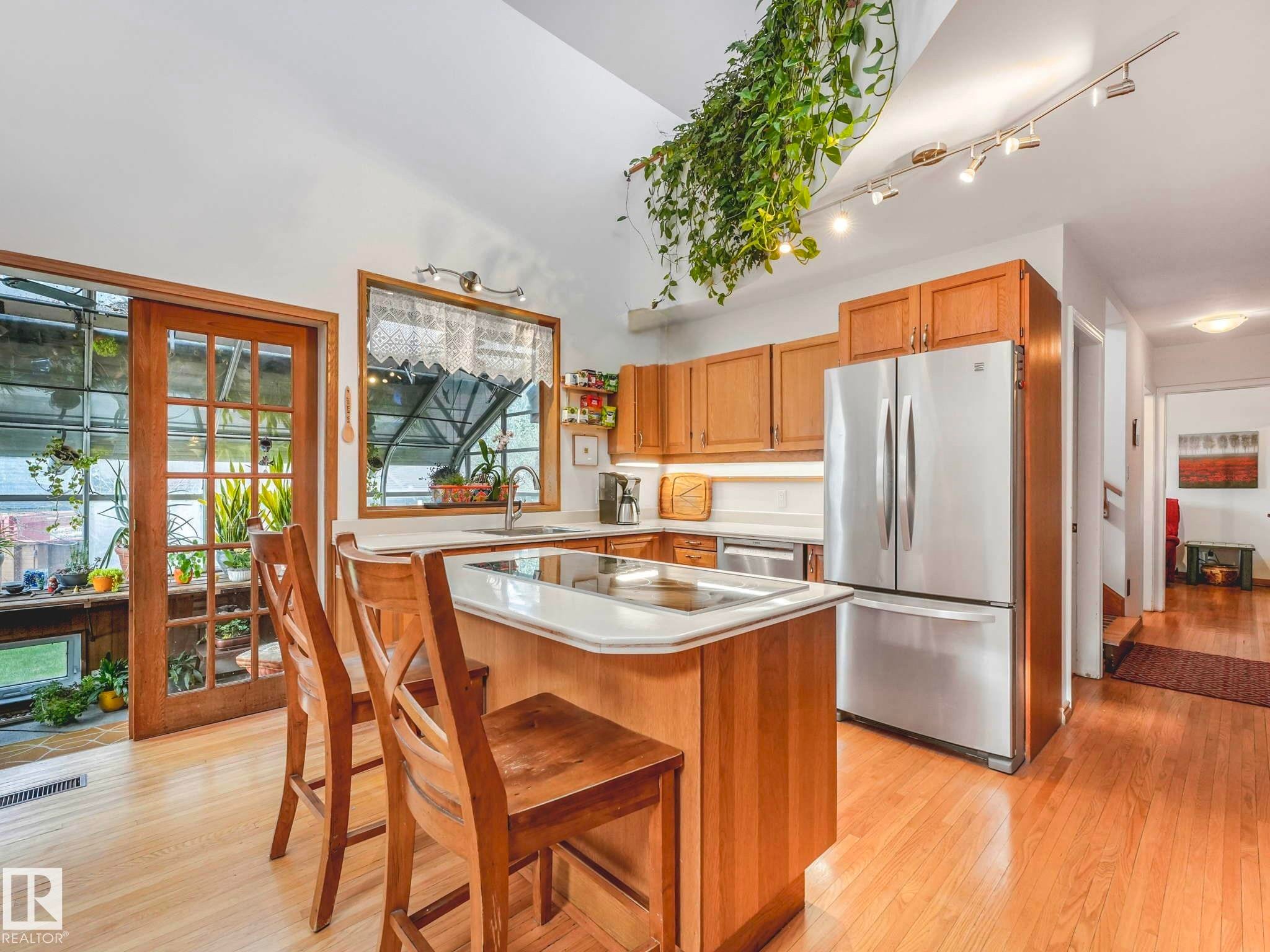 14611 89 Avenue, Edmonton, AB - Indoor