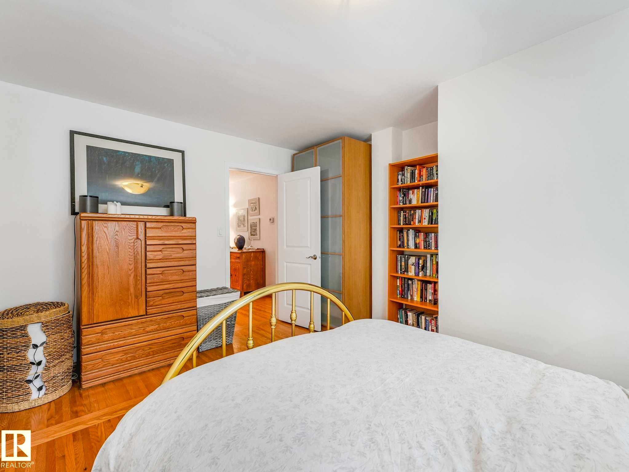 14611 89 Avenue, Edmonton, AB - Indoor Photo Showing Bedroom