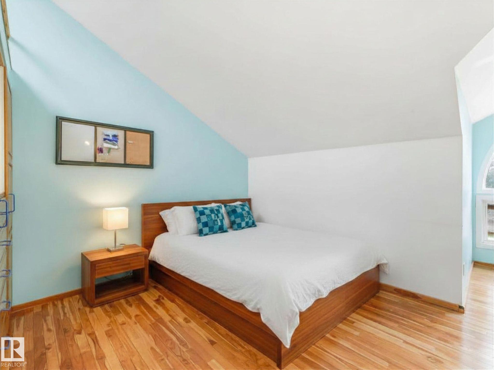 14611 89 Avenue, Edmonton, AB - Indoor Photo Showing Bedroom