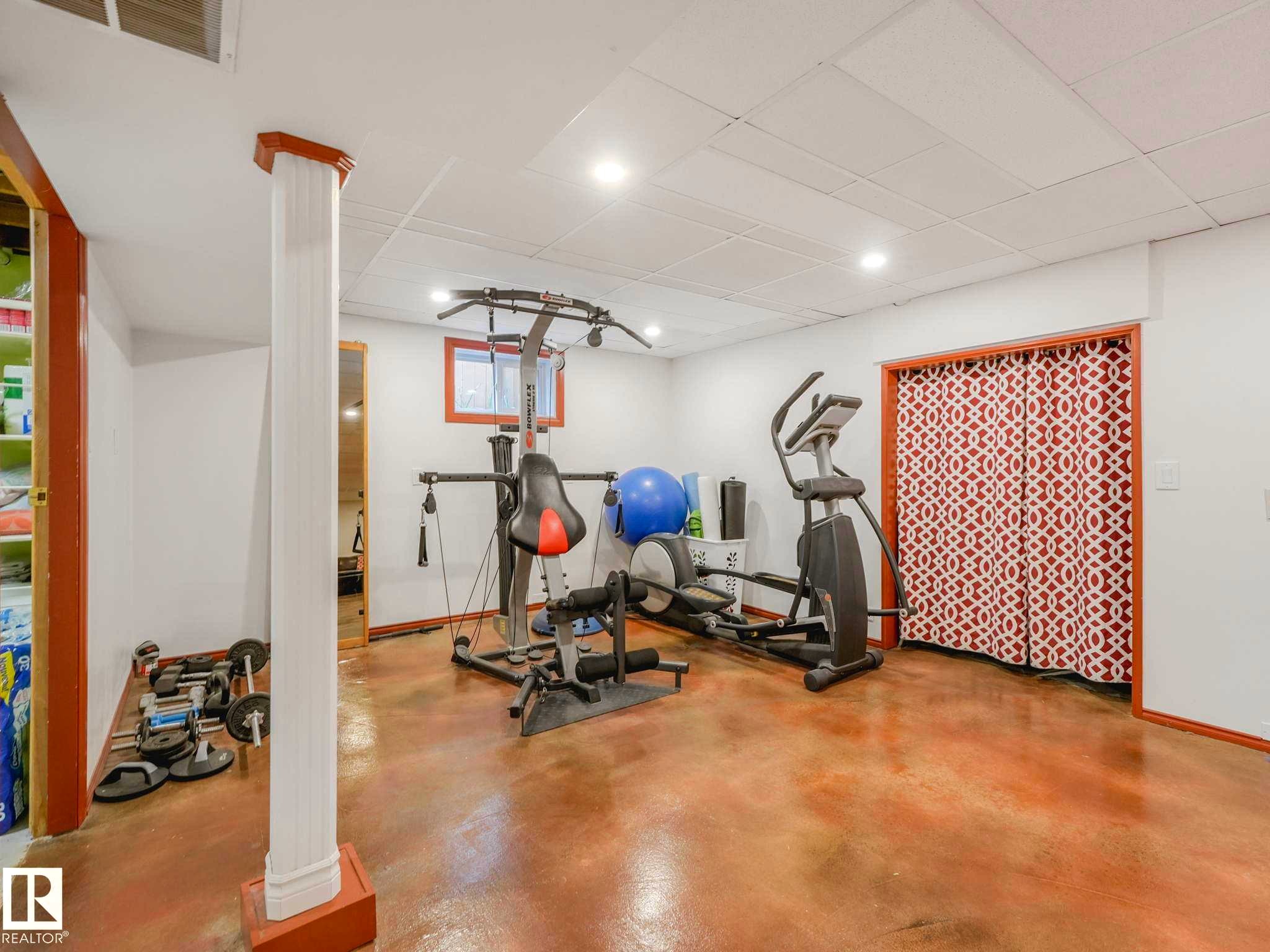14611 89 Avenue, Edmonton, AB - Indoor Photo Showing Gym Room