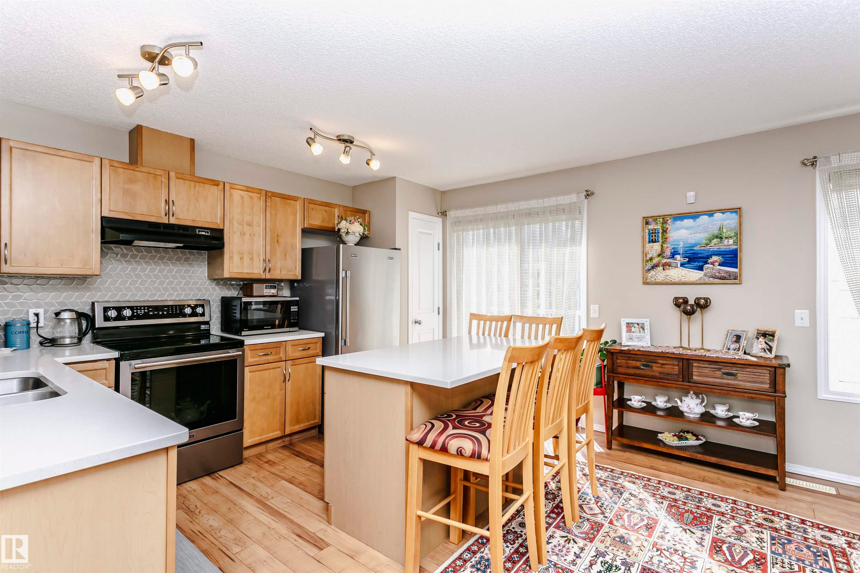 118 2051 Towne Centre Boulevard, Edmonton, AB - Indoor Photo Showing Kitchen With Double Sink