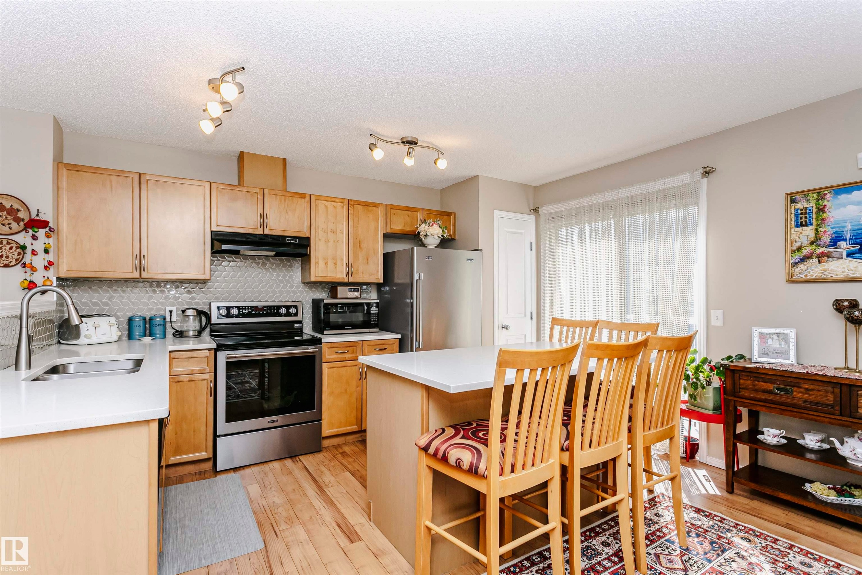 118 2051 Towne Centre Boulevard, Edmonton, AB - Indoor Photo Showing Kitchen With Double Sink