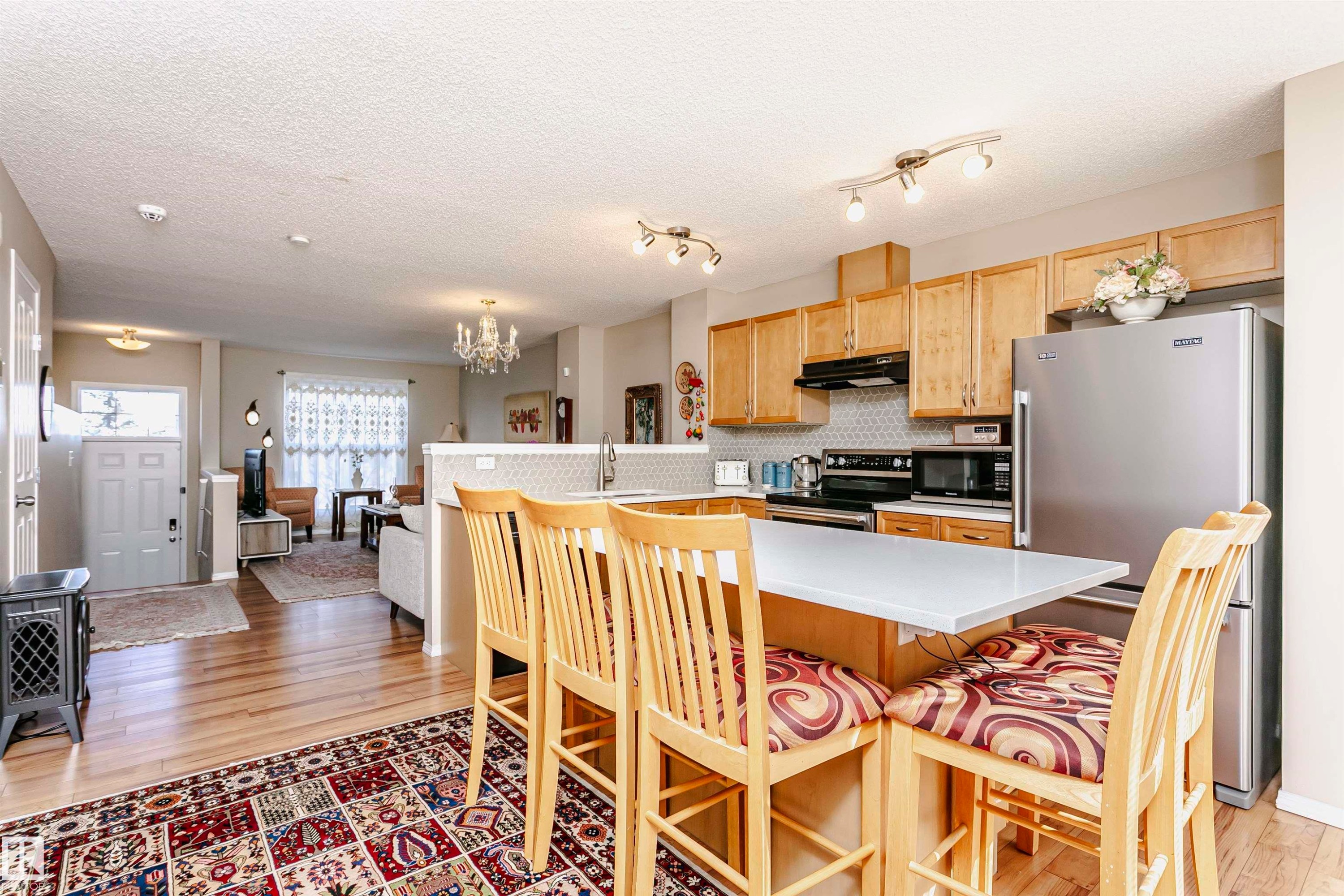 118 2051 Towne Centre Boulevard, Edmonton, AB - Indoor Photo Showing Kitchen