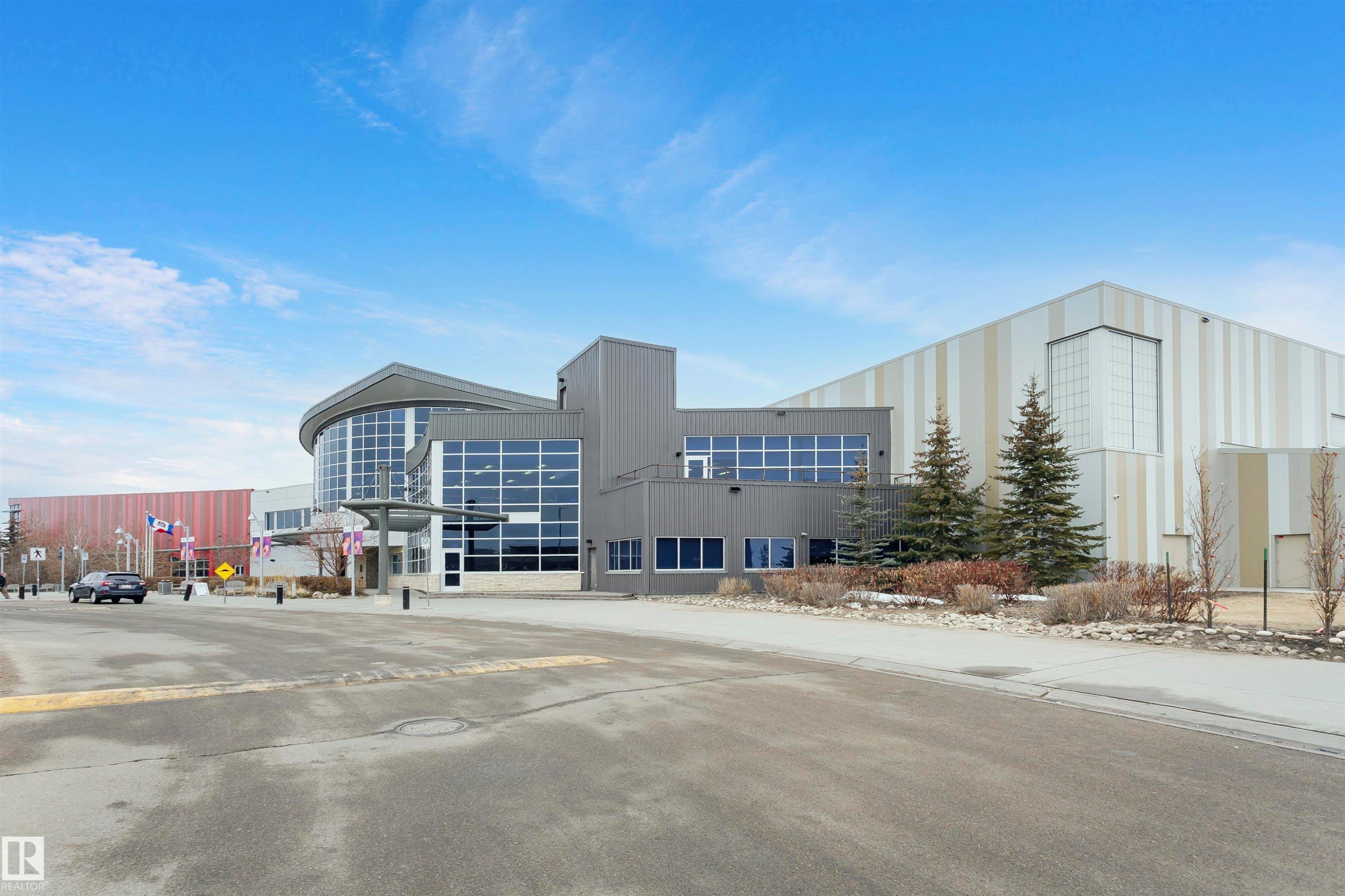 118 2051 Towne Centre Boulevard, Edmonton, AB - Outdoor