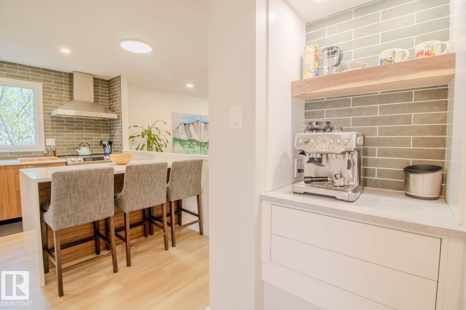 3412 110 Street, Edmonton, AB - Indoor
